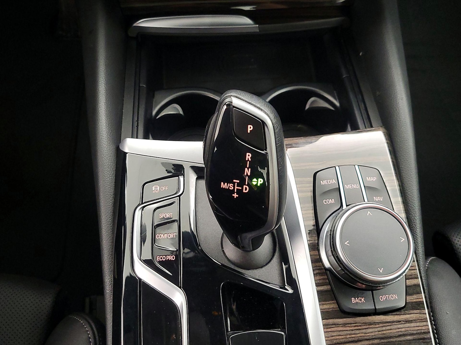 2023 BMW 5 Series 530i - Photo 19