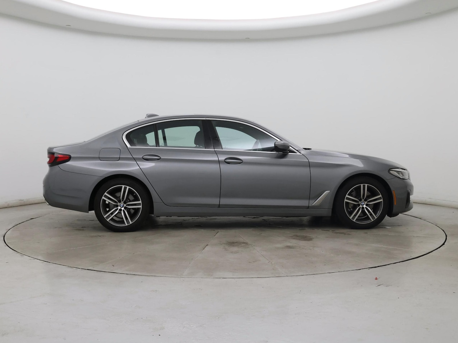2023 BMW 5 Series 530i - Photo 8