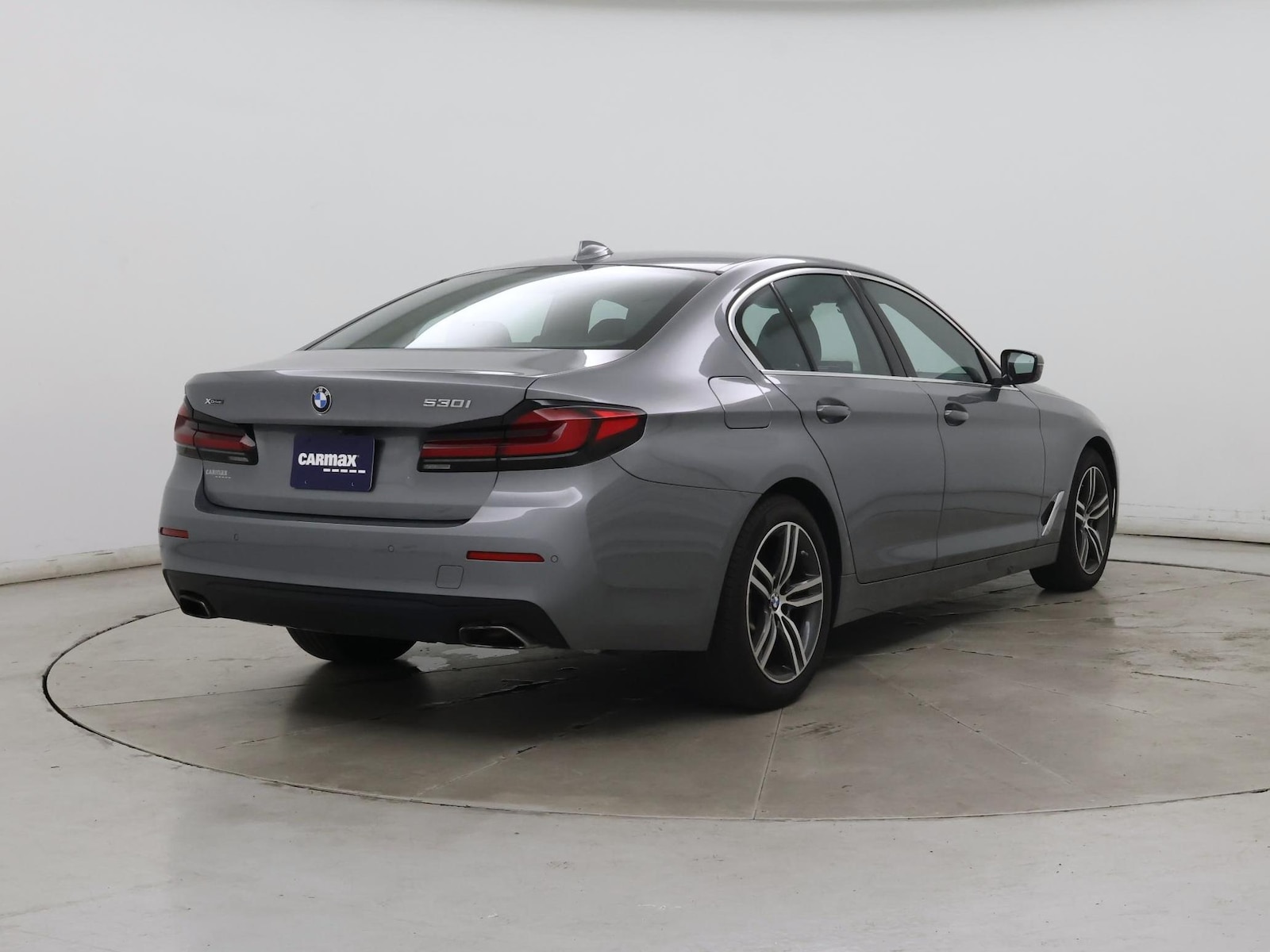 2023 BMW 5 Series 530i - Photo 9