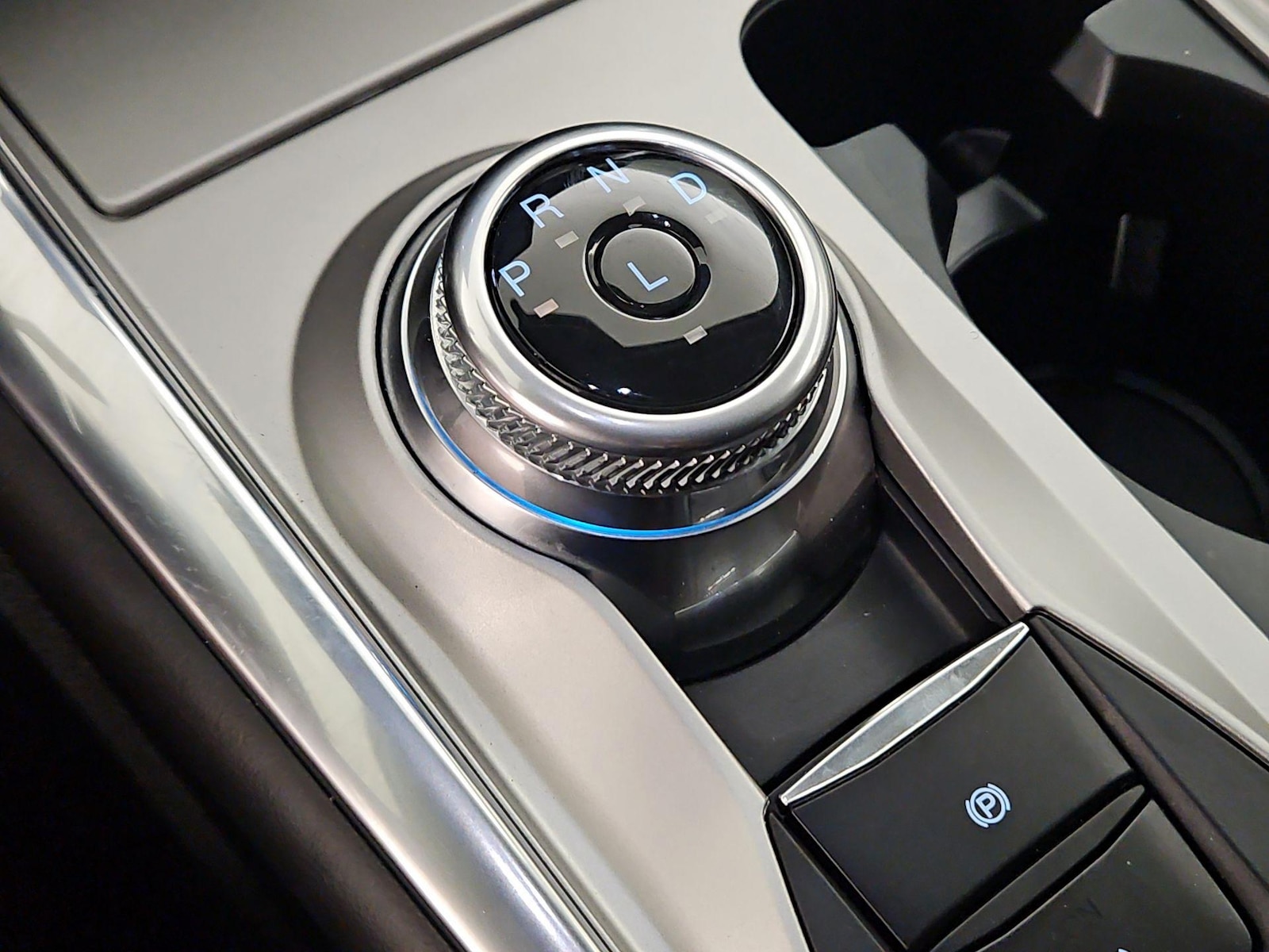 2023 Ford Explorer Limited - Photo 19