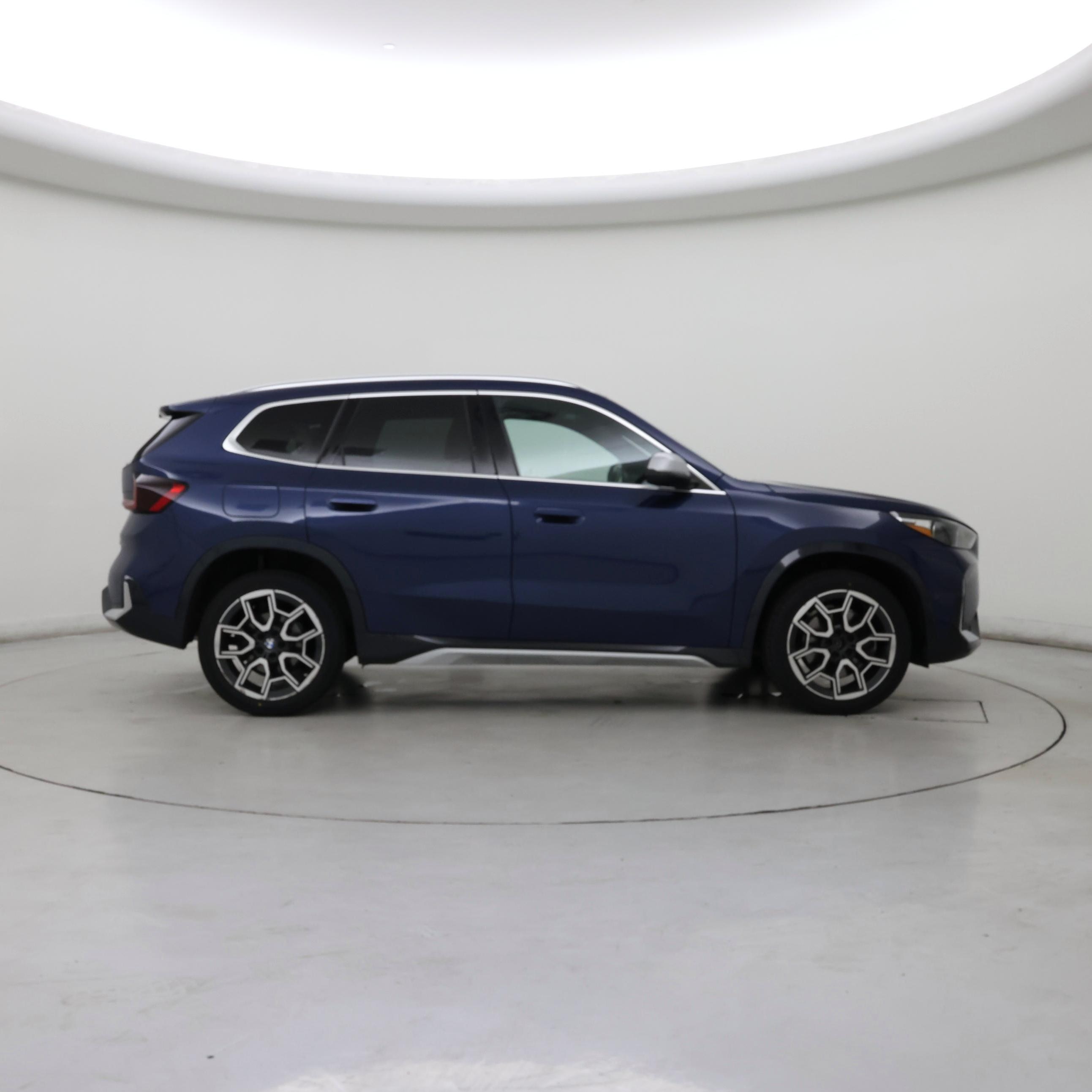 Thumbnail: 2023 BMW X1 - 7