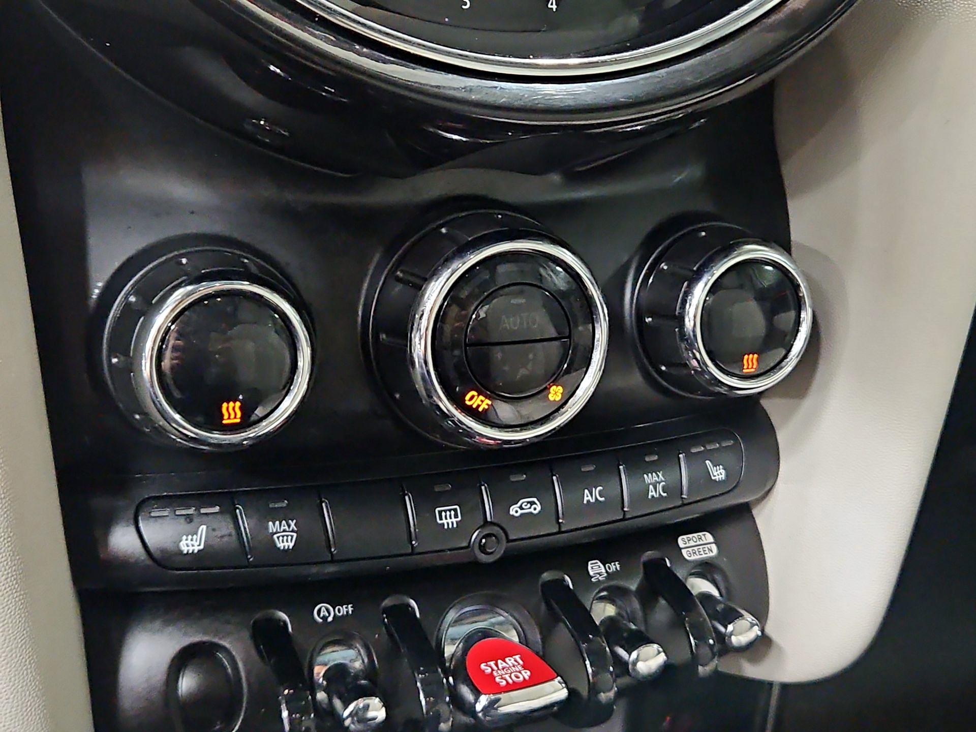 Thumbnail: 2022 MINI Cooper Hardtop - 17