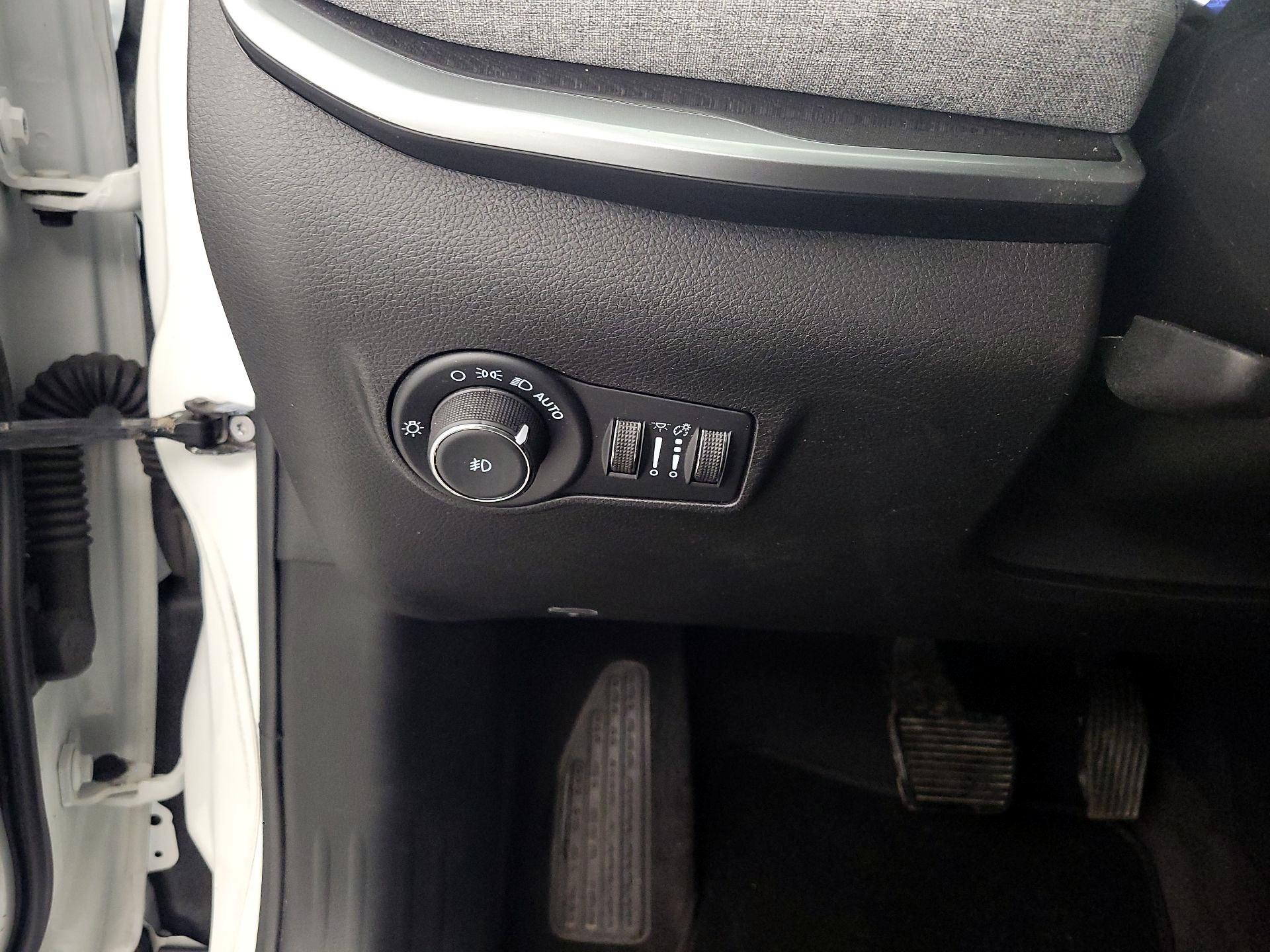 Thumbnail: 2023 Jeep Compass - 13