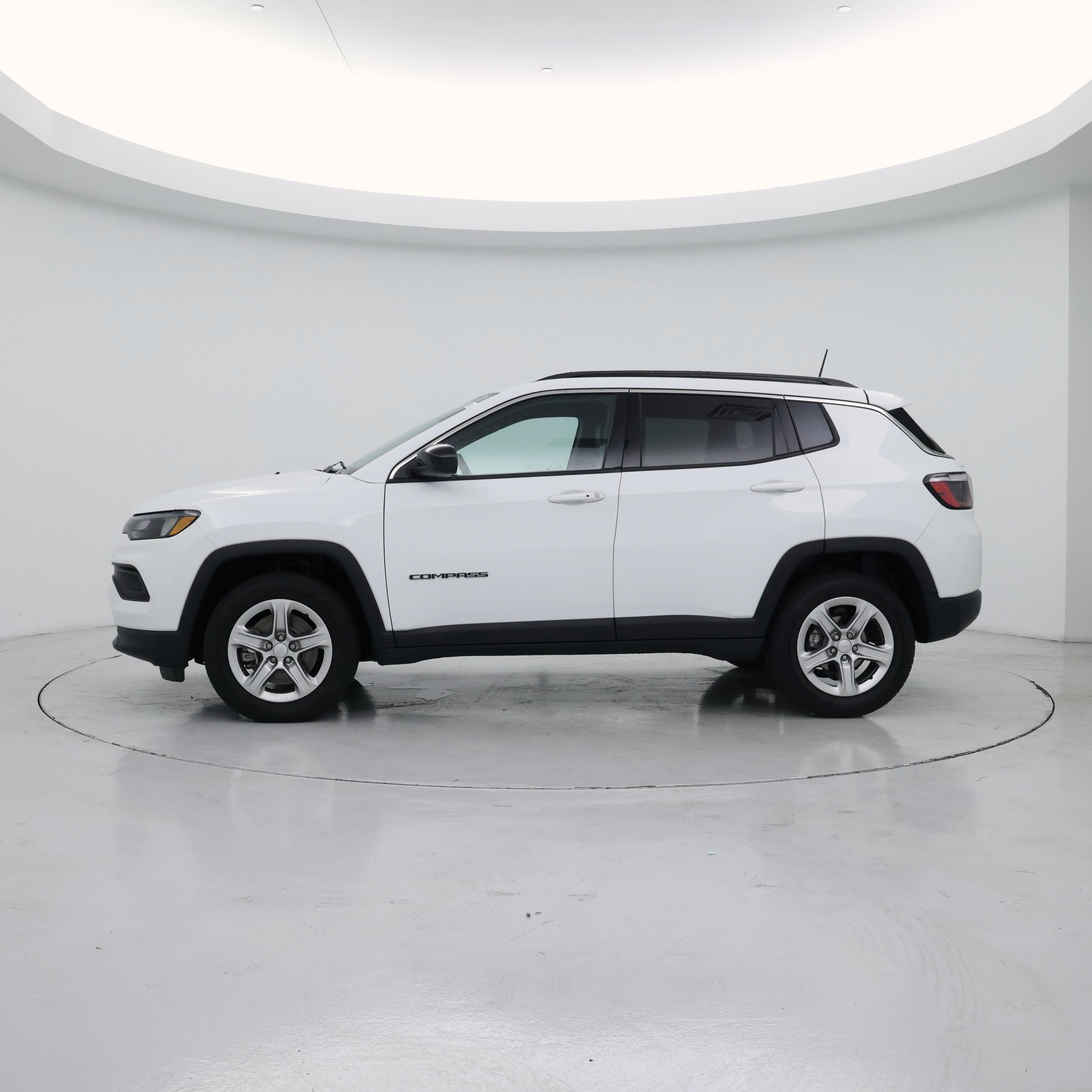 Thumbnail: 2023 Jeep Compass - 3