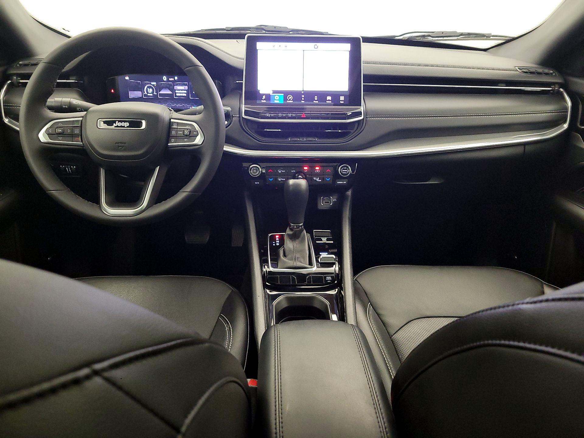 Thumbnail: 2023 Jeep Compass - 9