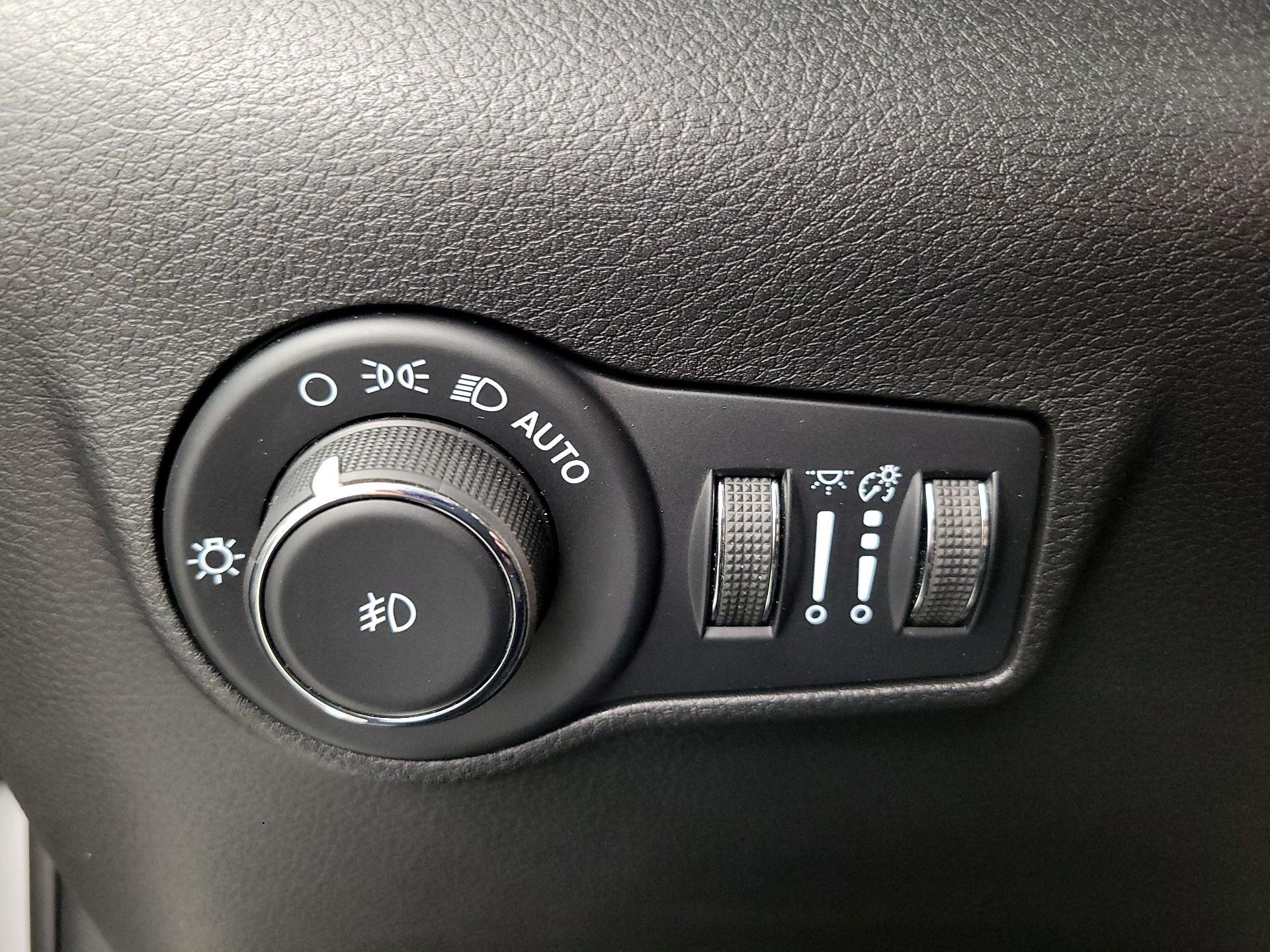 Thumbnail: 2023 Jeep Compass - 13