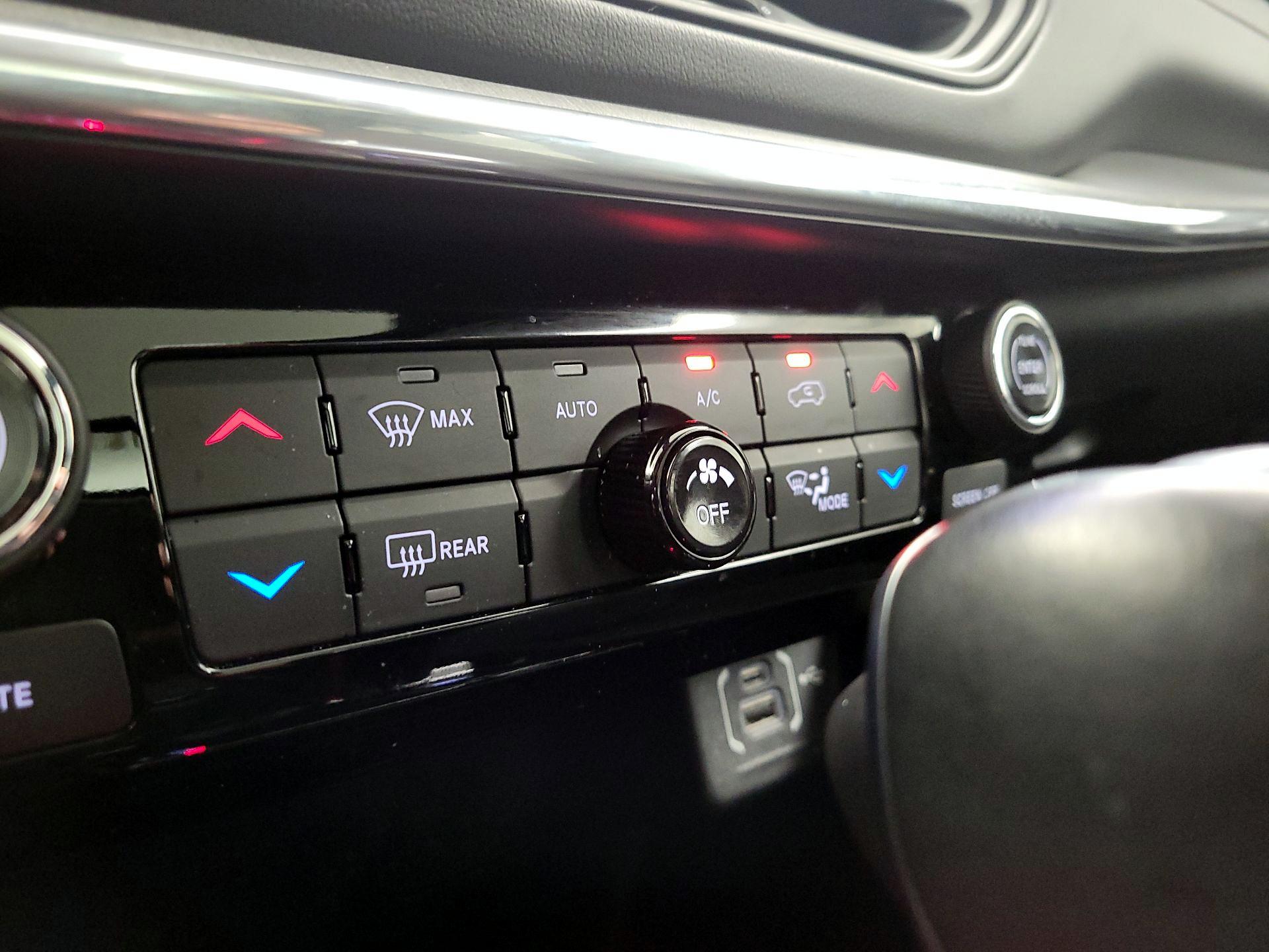Thumbnail: 2023 Jeep Compass - 17