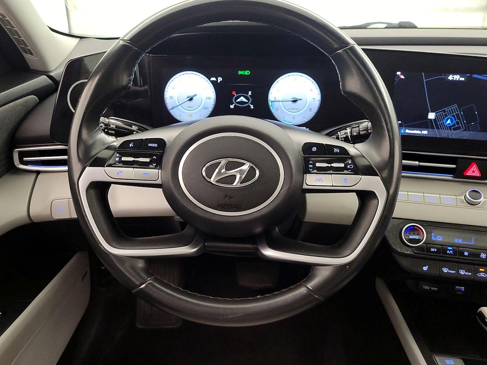 2021 Hyundai Elantra Limited - Photo 11