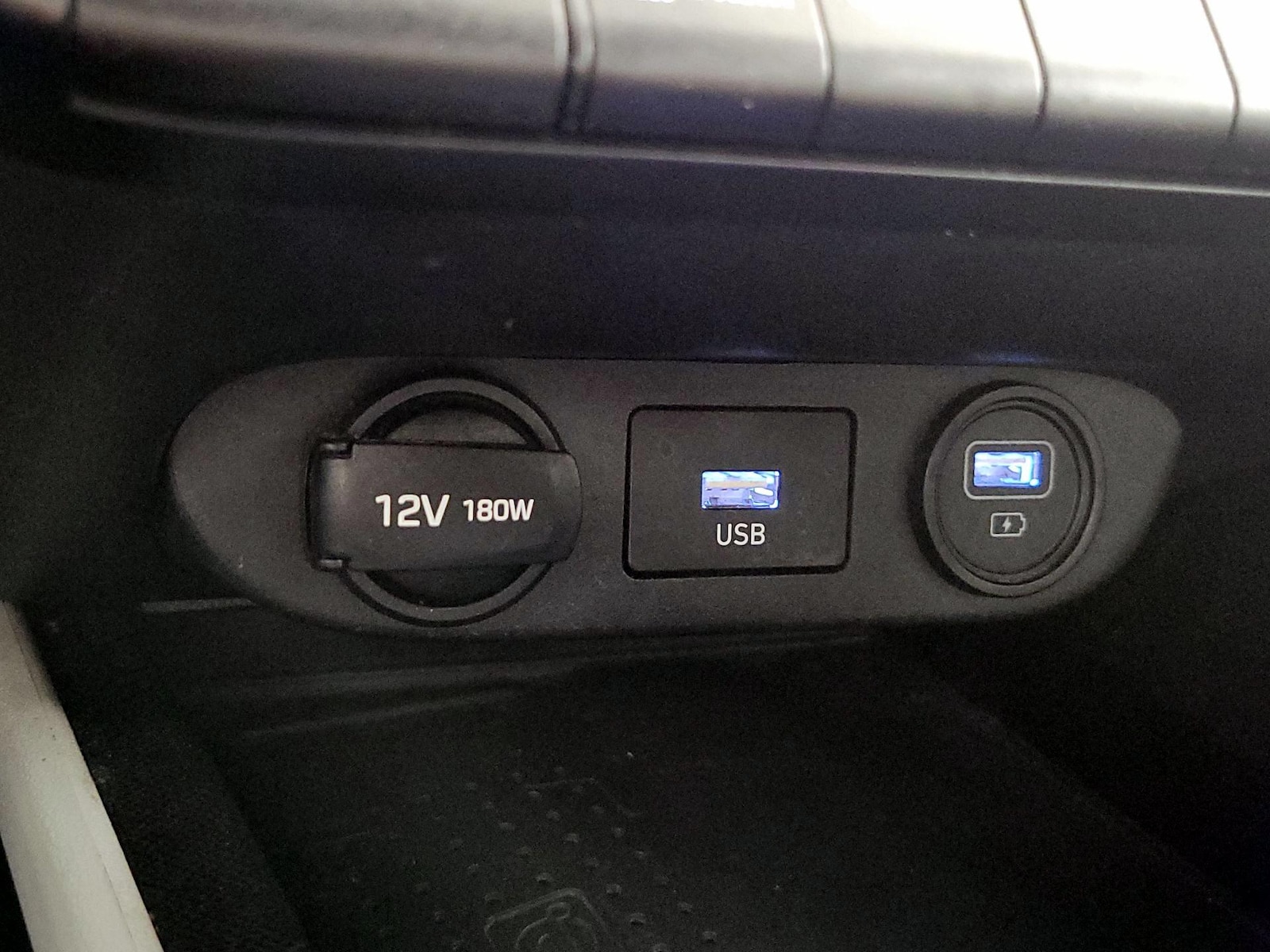 2021 Hyundai Elantra Limited - Photo 20