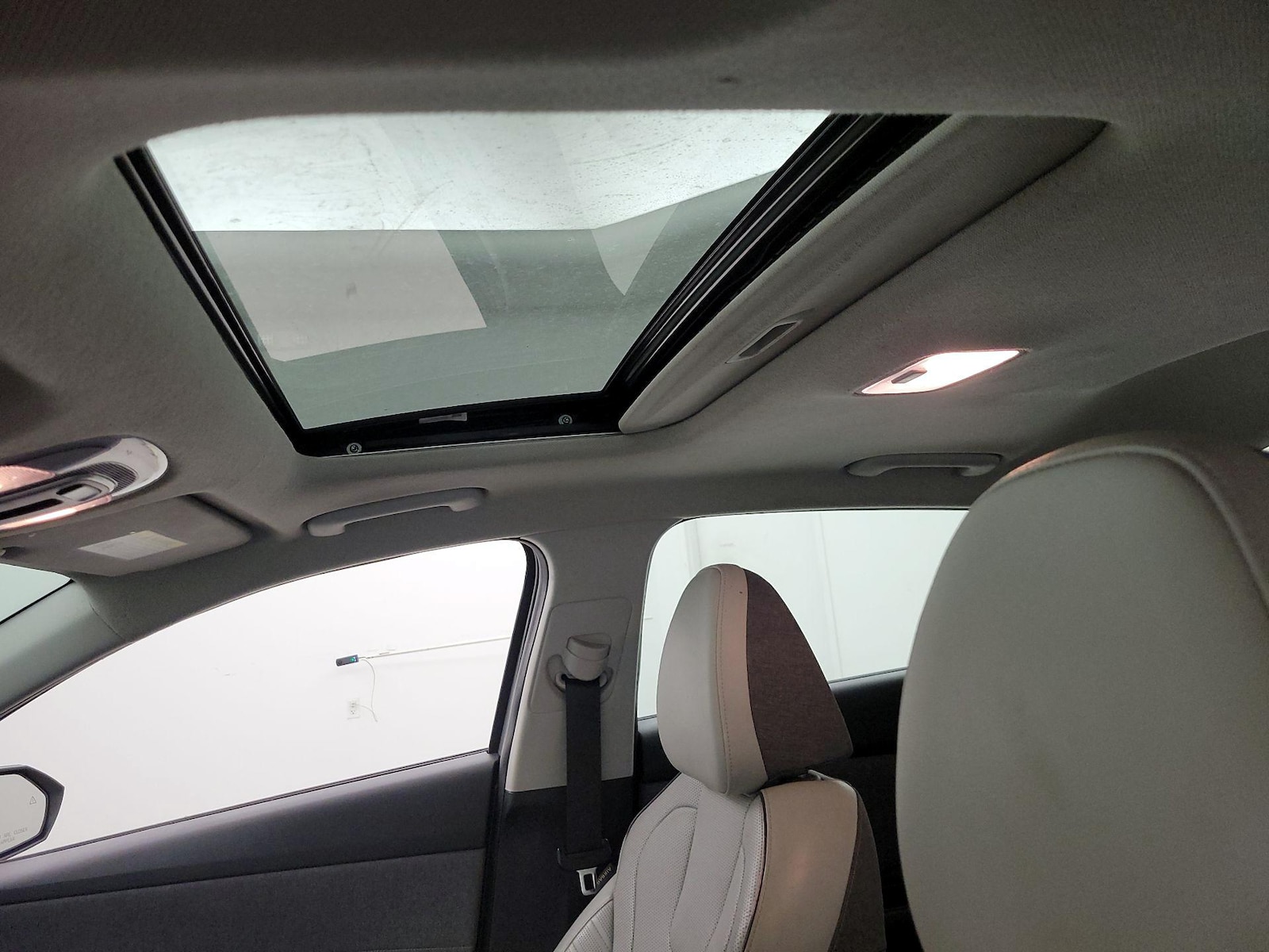 2021 Hyundai Elantra Limited - Photo 21