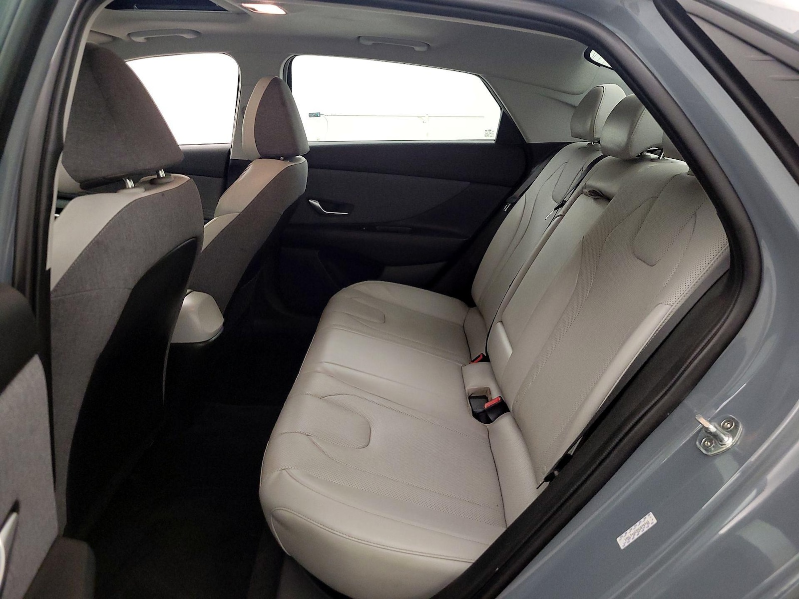 2021 Hyundai Elantra Limited - Photo 22