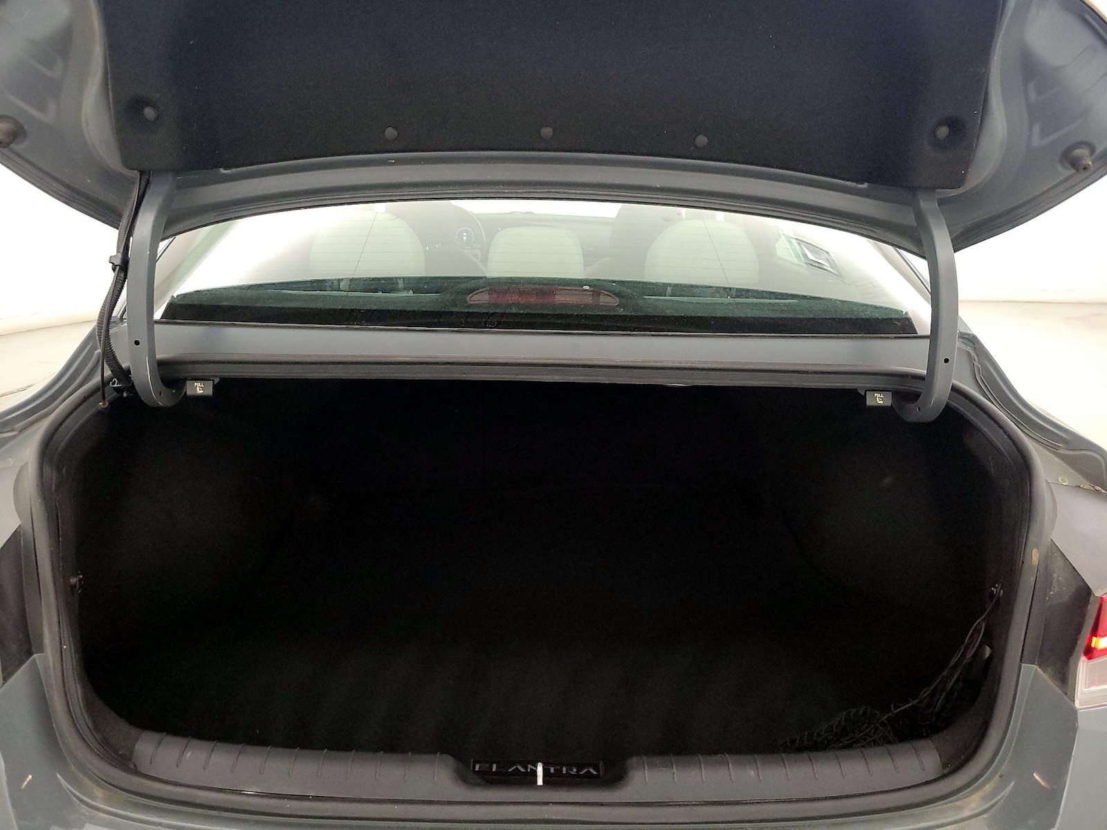 2021 Hyundai Elantra Limited - Photo 23