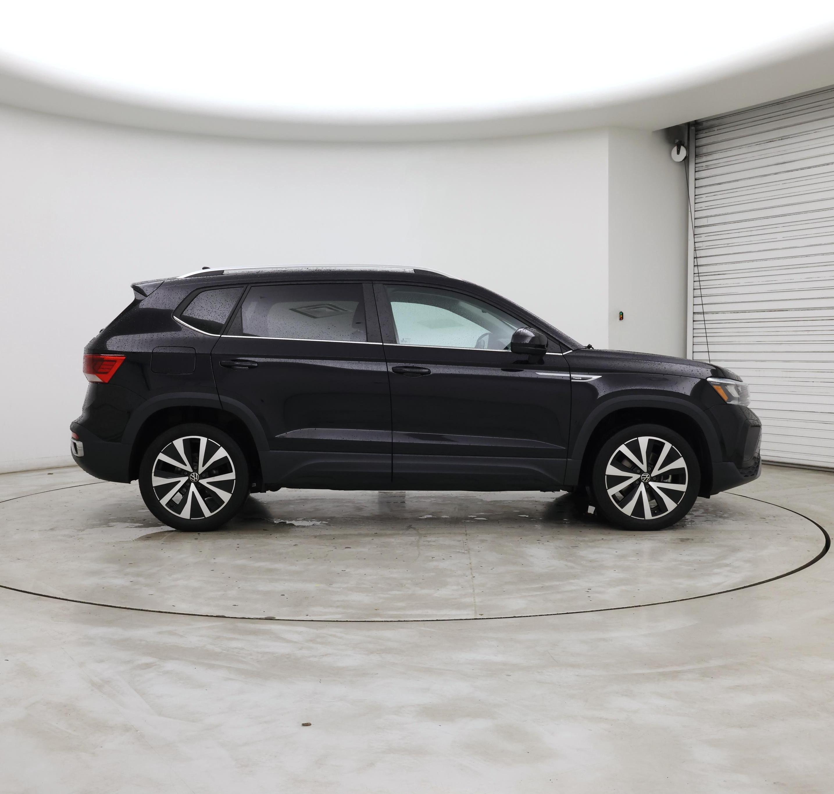 Thumbnail: 2023 Volkswagen Taos - 7