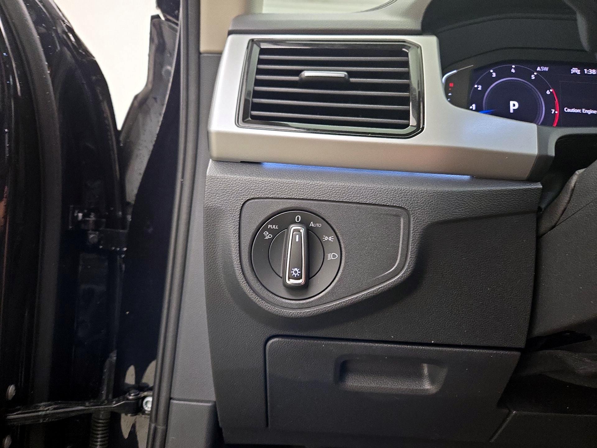 Thumbnail: 2023 Volkswagen Atlas - 13