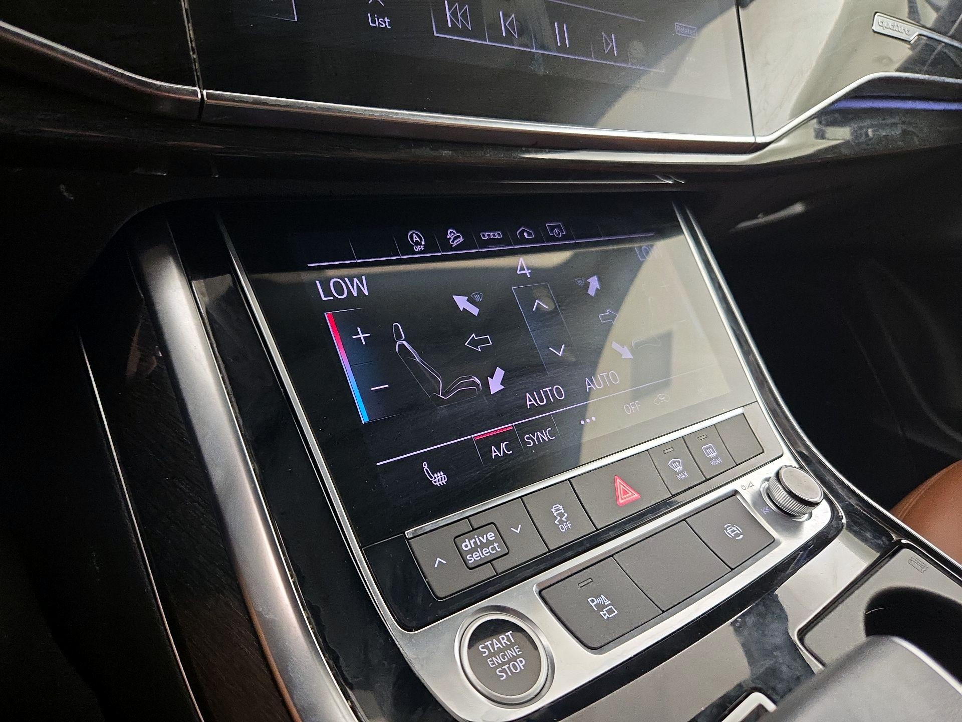 Thumbnail: 2023 Audi Q7 - 17