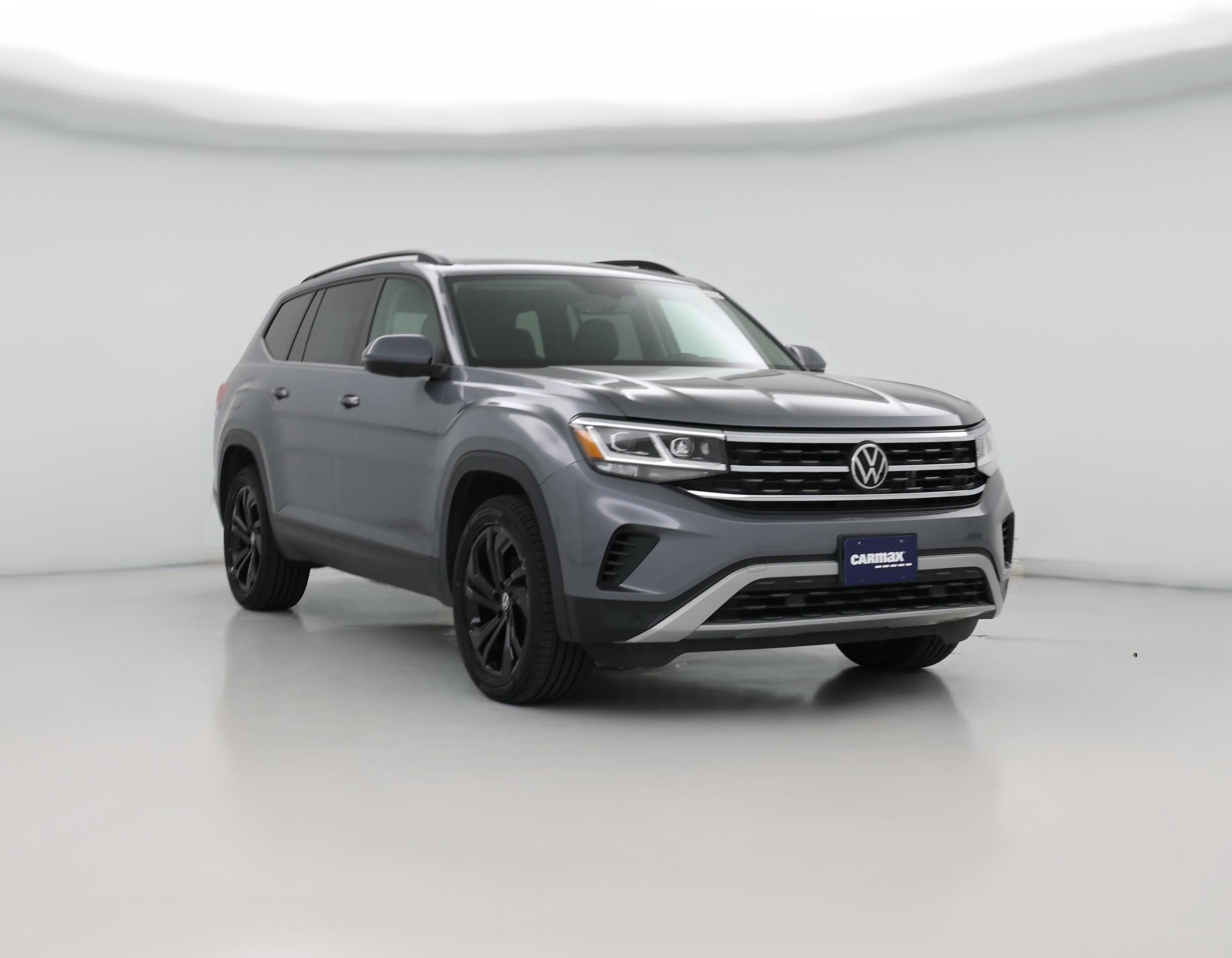 Thumbnail: 2023 Volkswagen Tiguan - 1