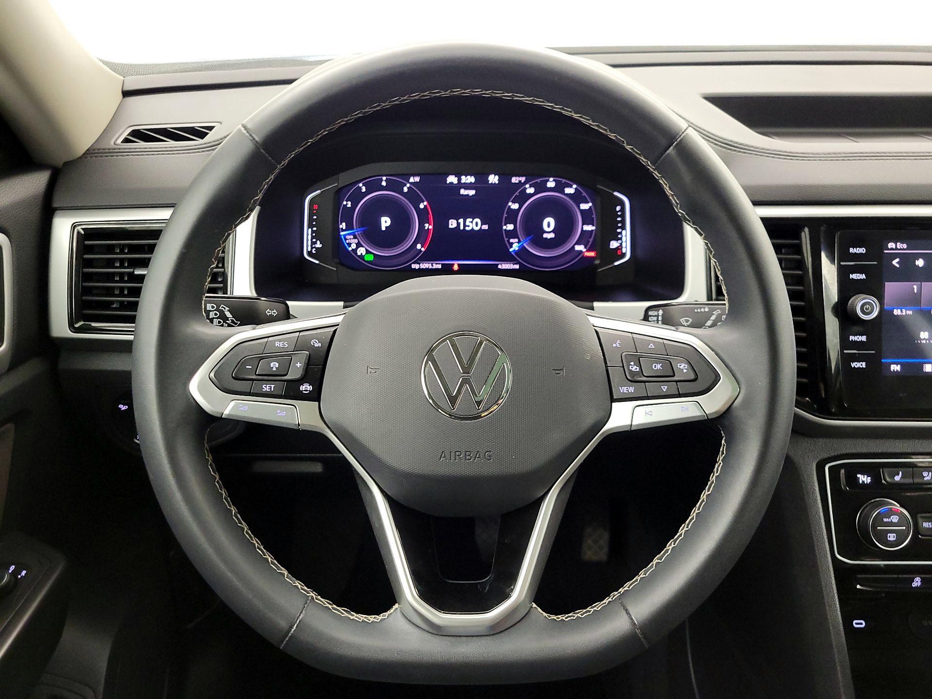 Thumbnail: 2023 Volkswagen Tiguan - 10