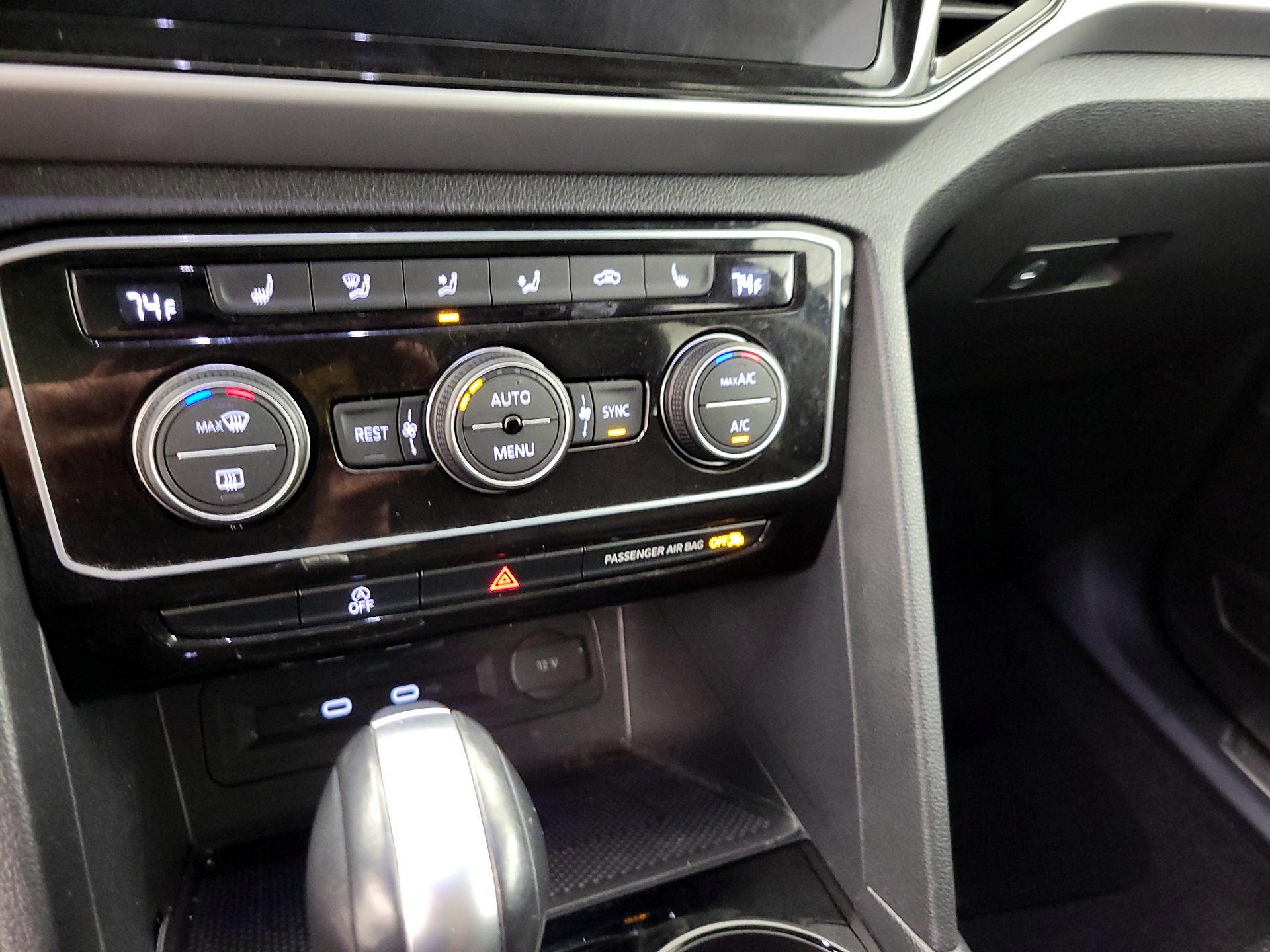 Thumbnail: 2023 Volkswagen Tiguan - 16