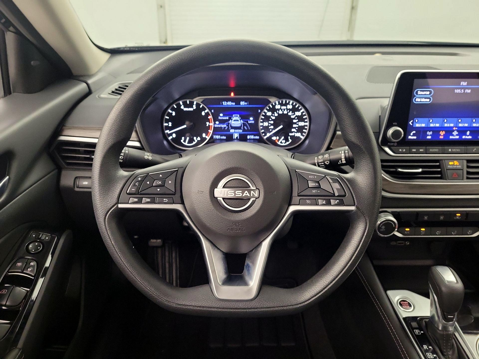 Thumbnail: 2023 Nissan Altima - 10