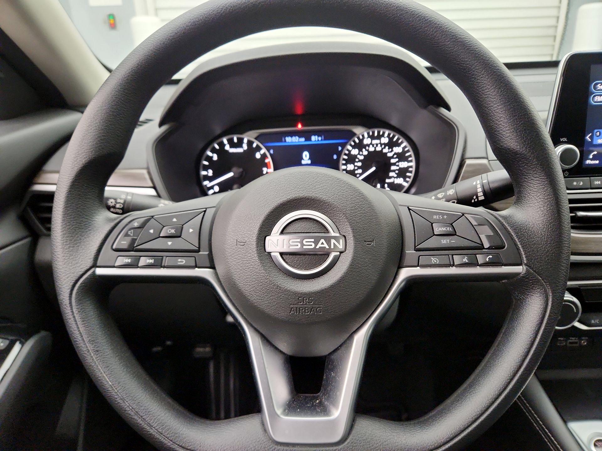 Thumbnail: 2023 Nissan Altima - 10