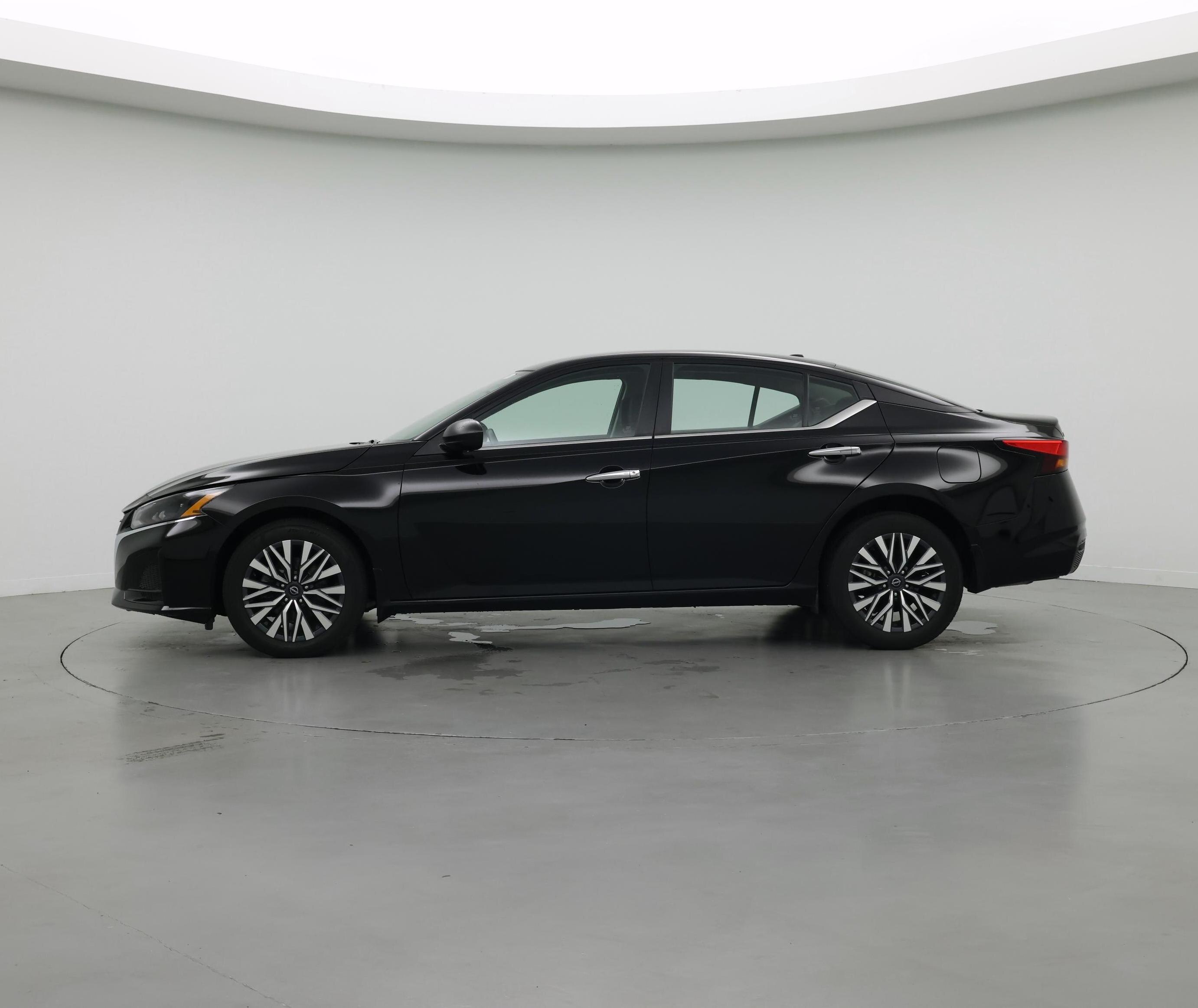 Thumbnail: 2024 Nissan Altima - 3