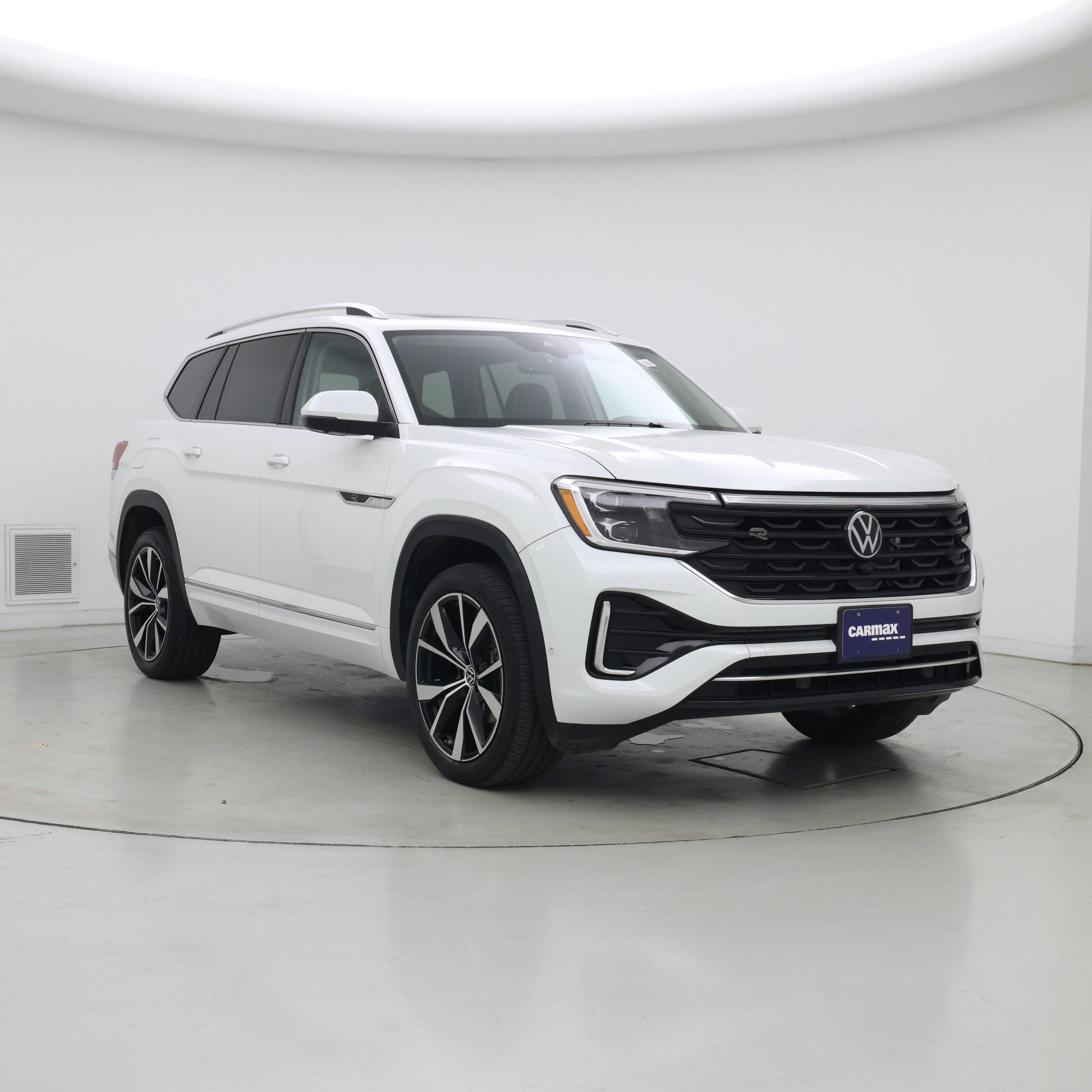 White 2024 Volkswagen Atlas SUV / Crossover All-Wheel Drive Automatic