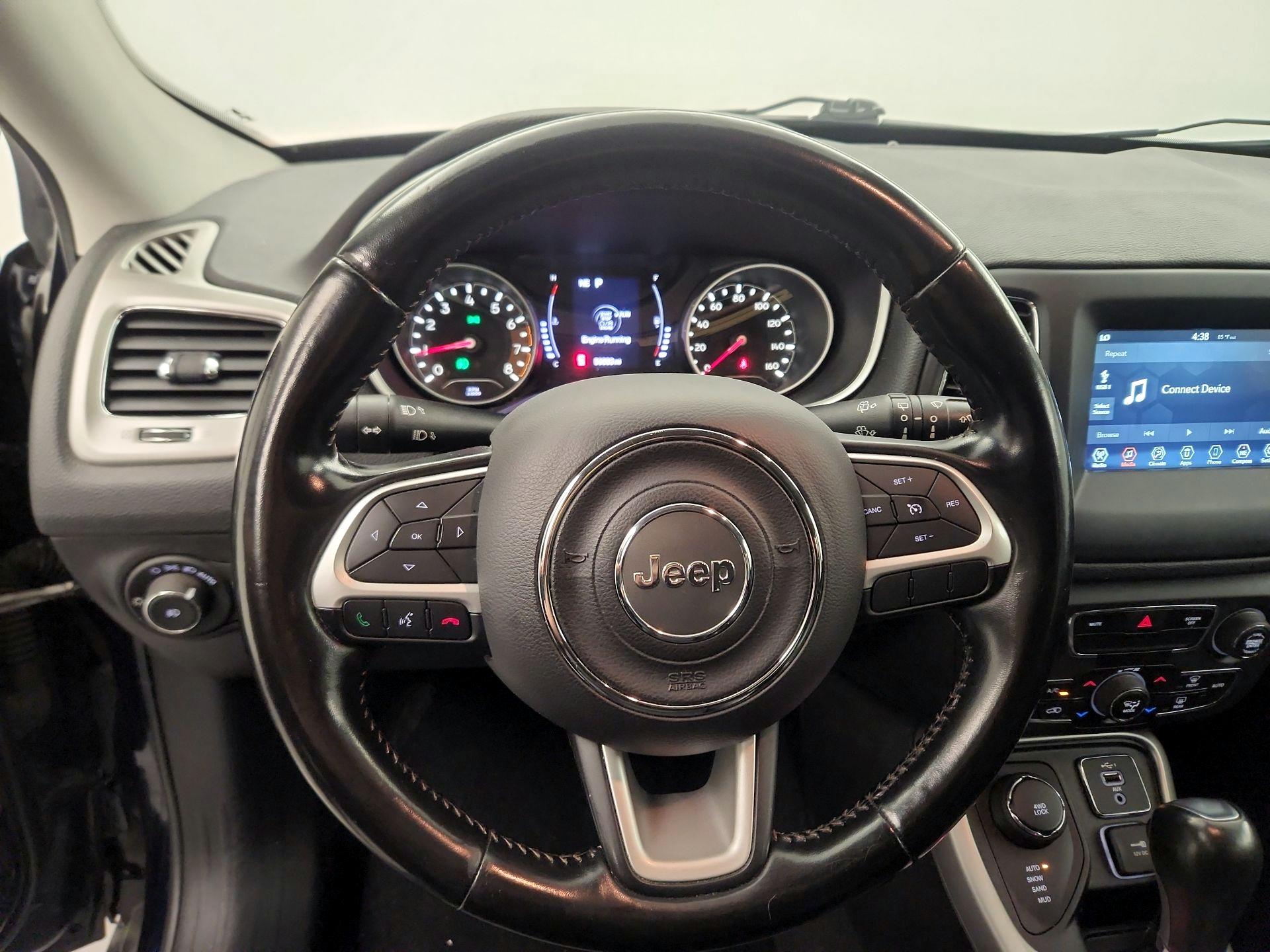 Thumbnail: 2020 Jeep Compass - 10