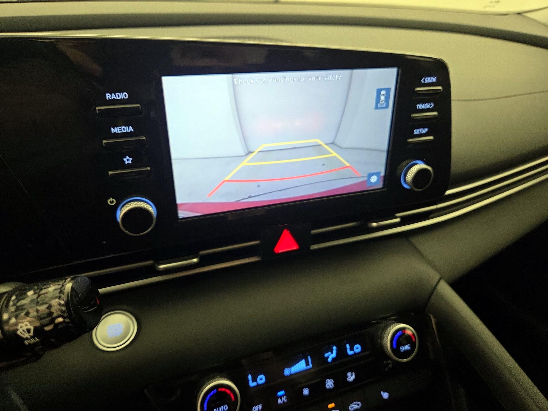 Thumbnail: 2022 Hyundai Elantra - 14