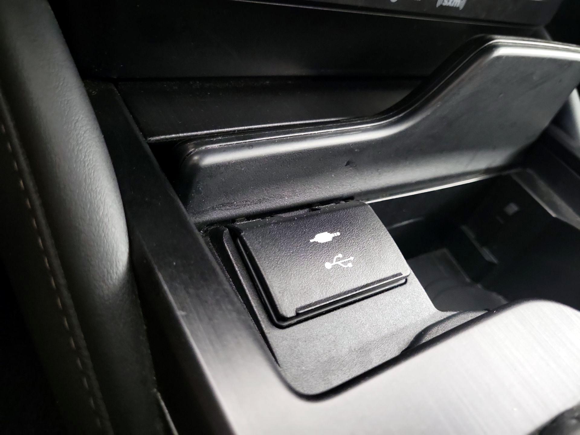 Thumbnail: 2022 Lexus ES - 18