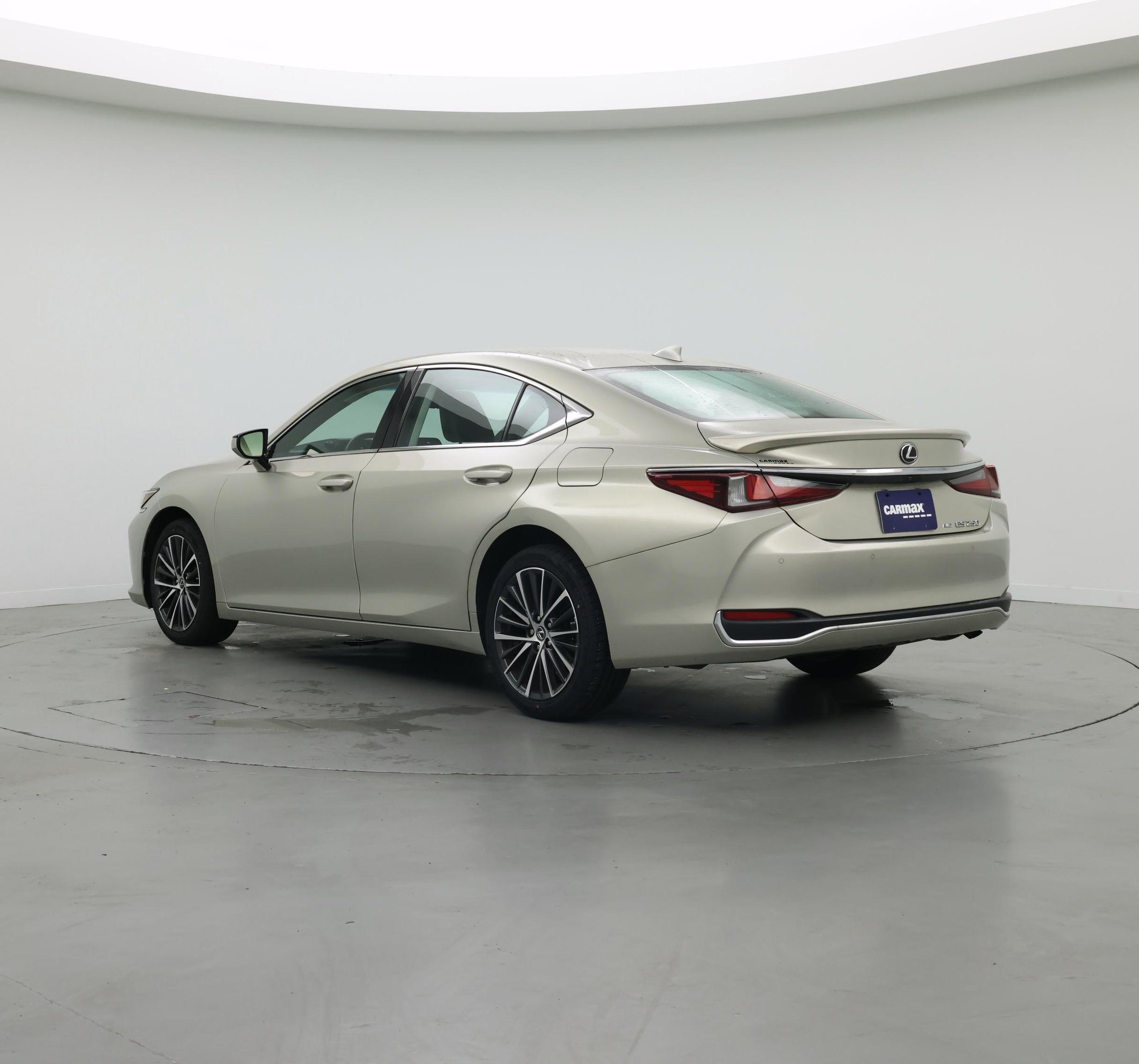 Thumbnail: 2022 Lexus ES - 2