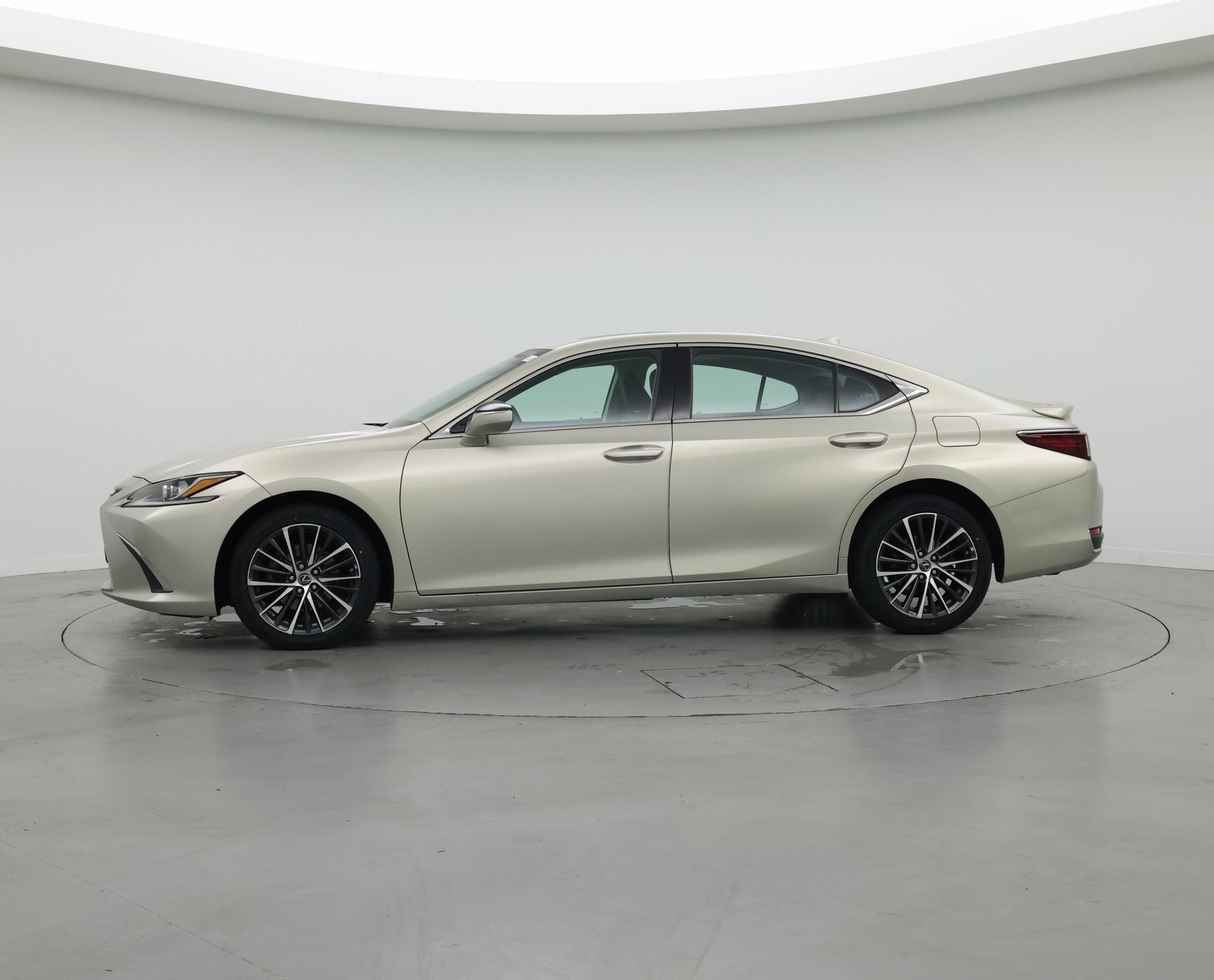 Thumbnail: 2022 Lexus ES - 3