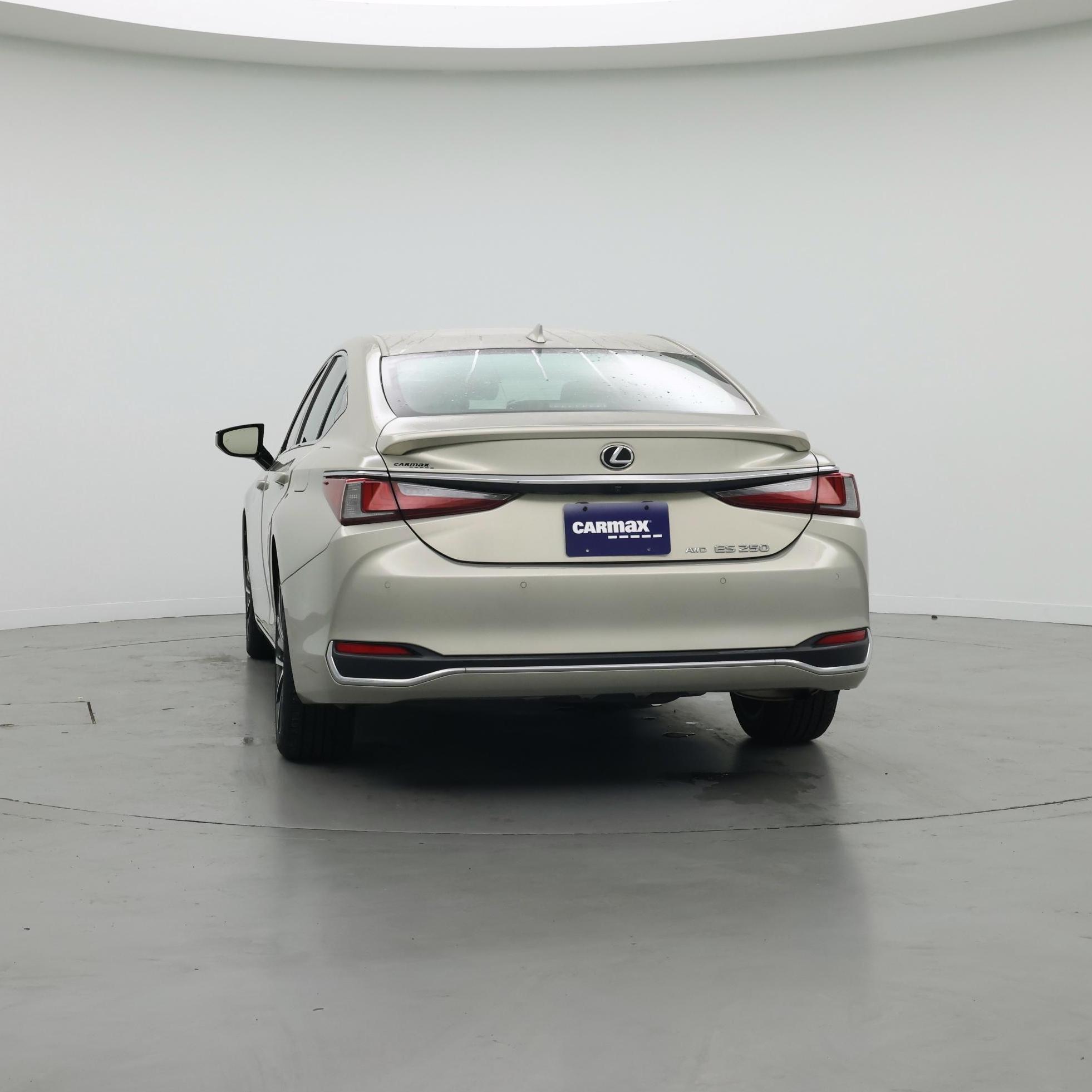 Thumbnail: 2022 Lexus ES - 6