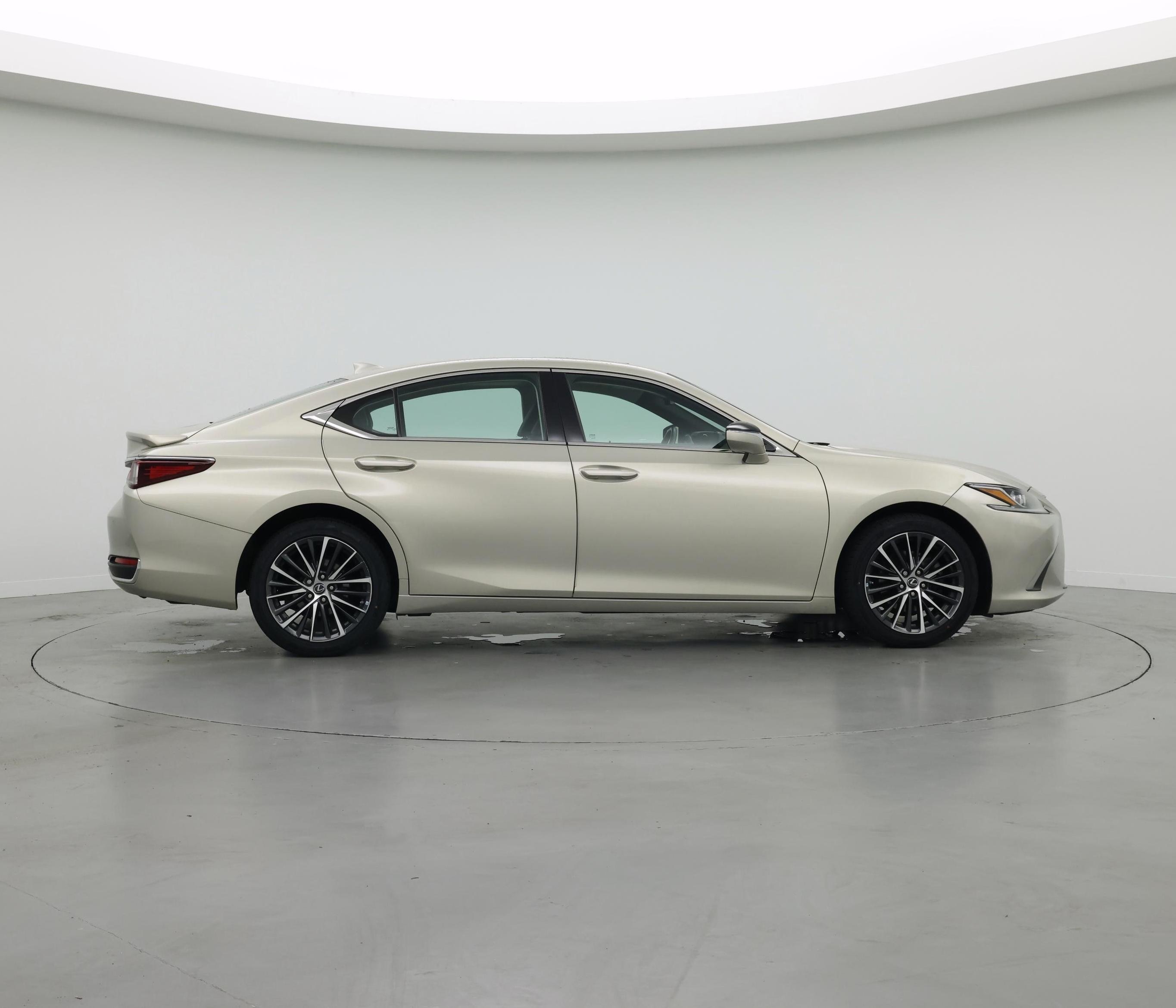 Thumbnail: 2022 Lexus ES - 7