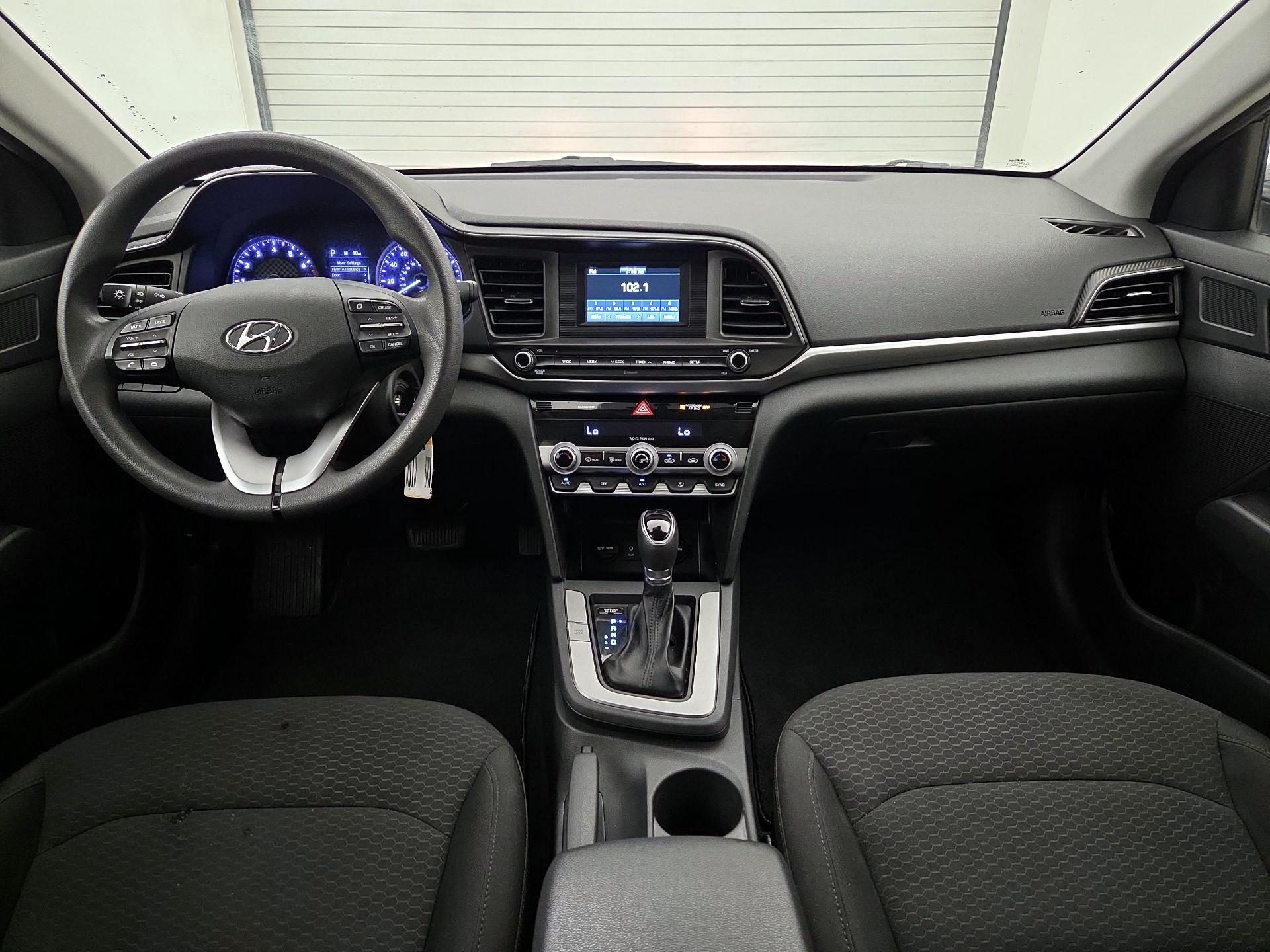 Thumbnail: 2020 Hyundai Elantra - 9