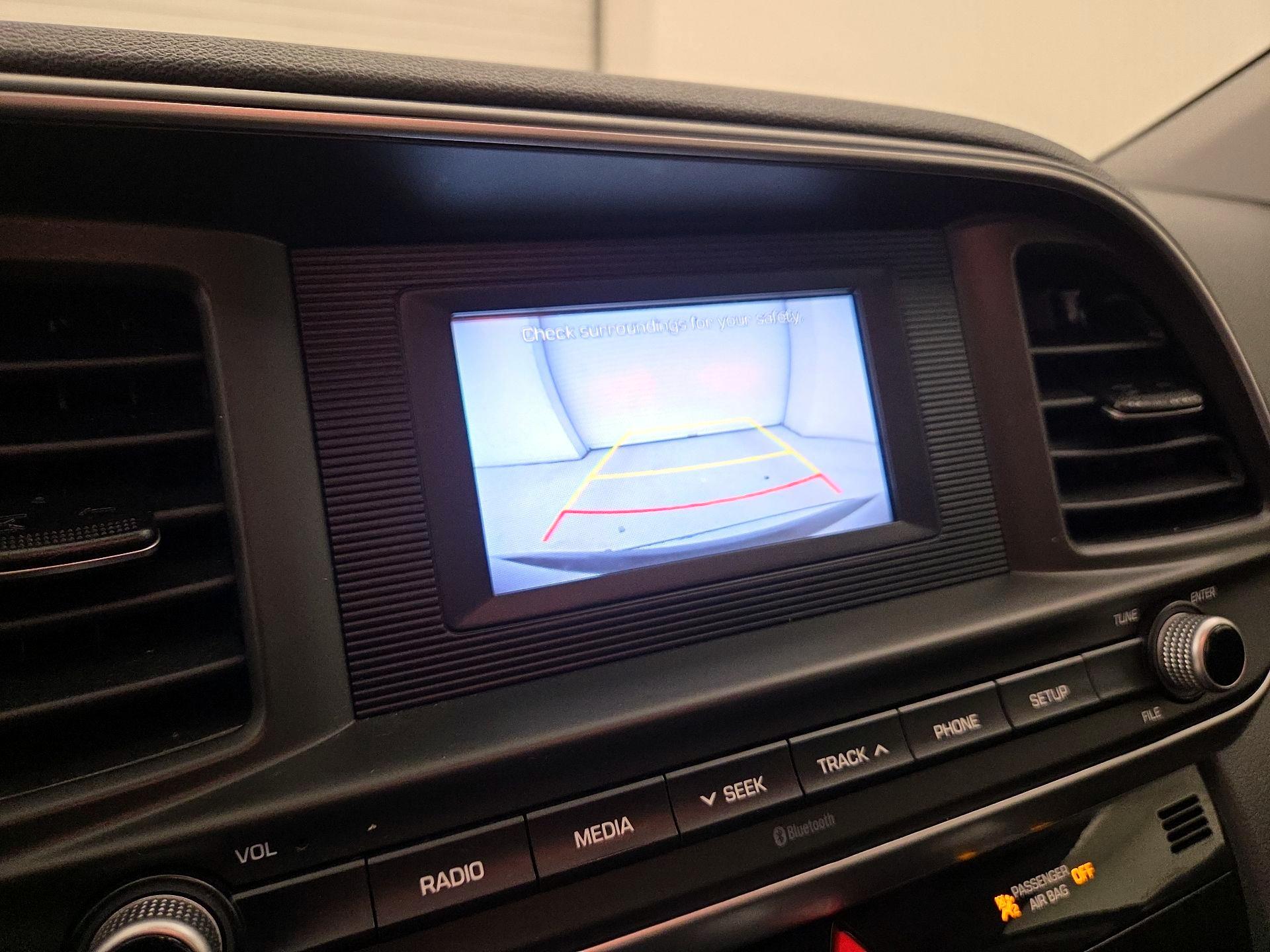 Thumbnail: 2020 Hyundai Elantra - 14
