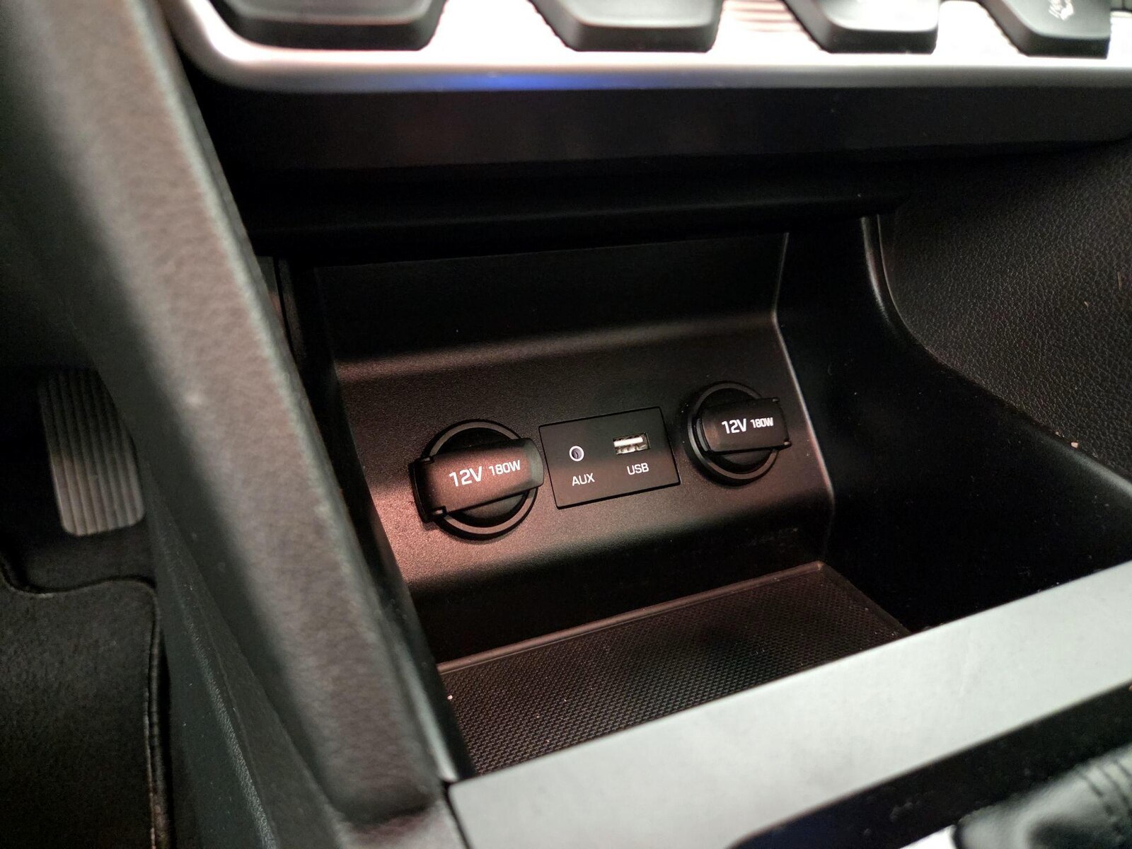 2020 Hyundai Elantra SE - Photo 19