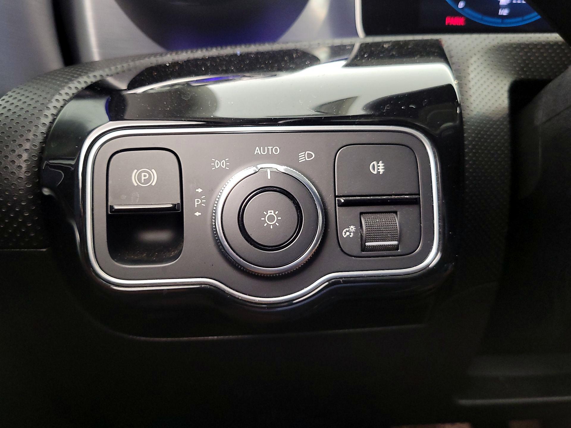 Thumbnail: 2020 Mercedes-Benz A-Class - 13
