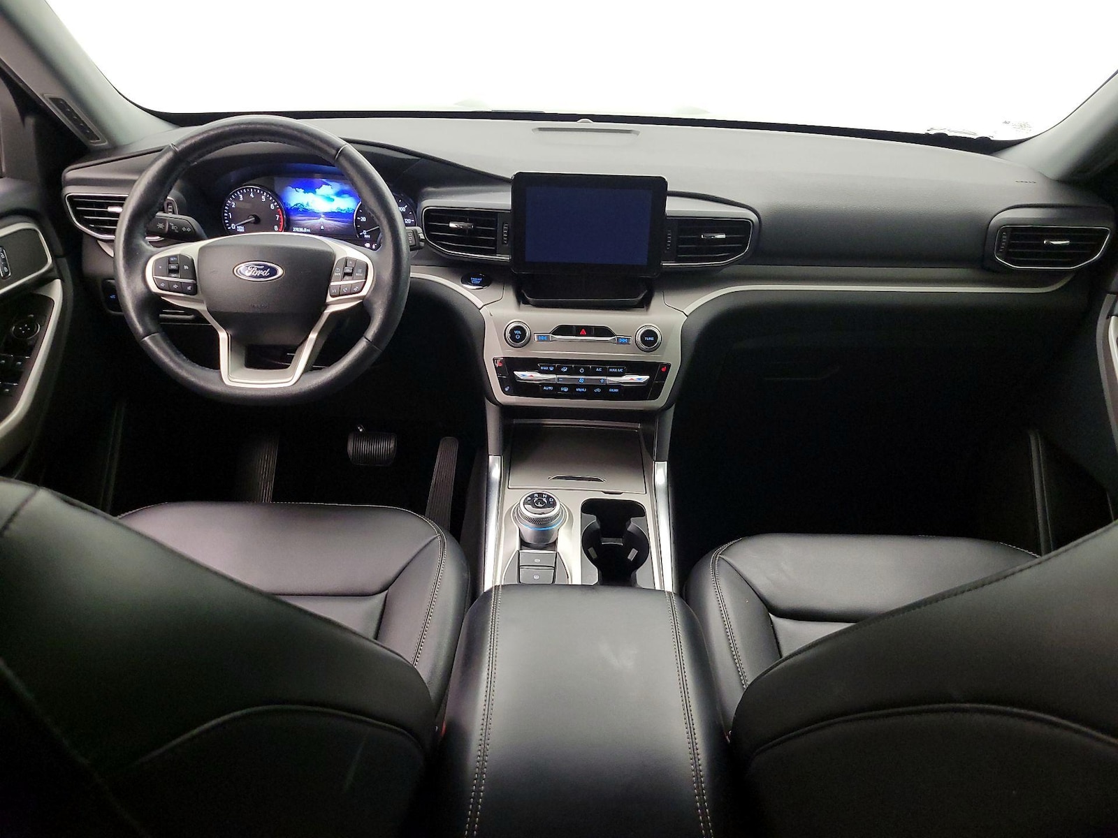 2023 Ford Explorer XLT - Photo 10