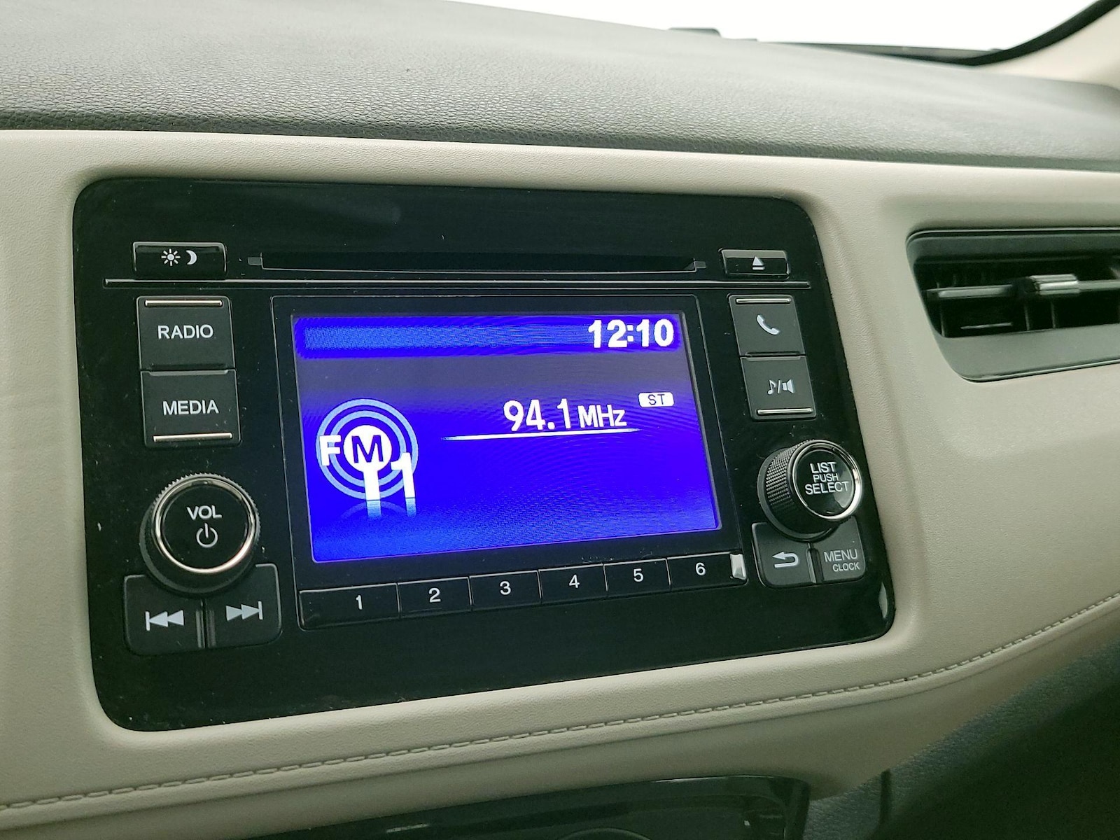 2022 Honda HR-V LX - Photo 16