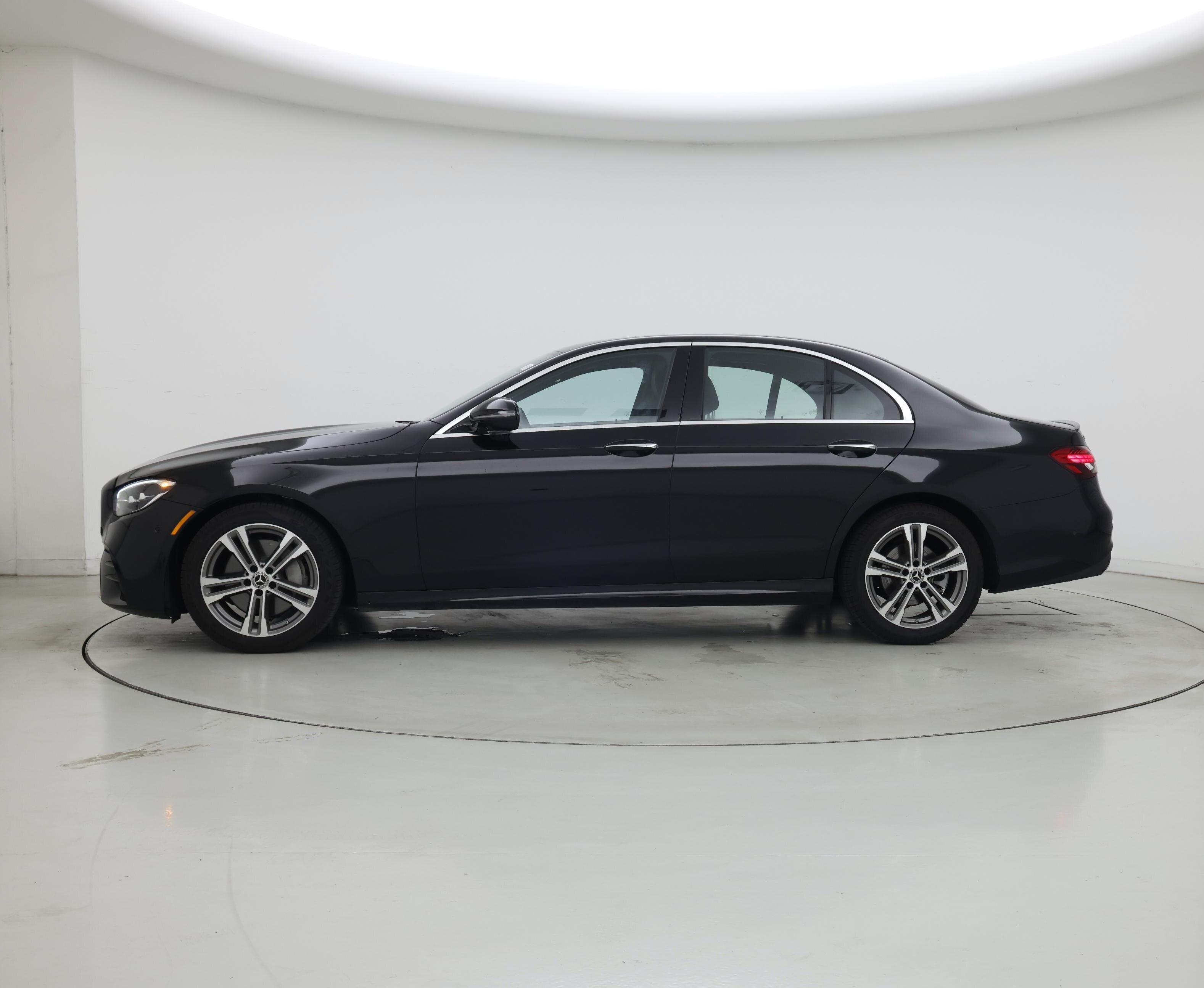Thumbnail: 2023 Mercedes-Benz E-Class - 3