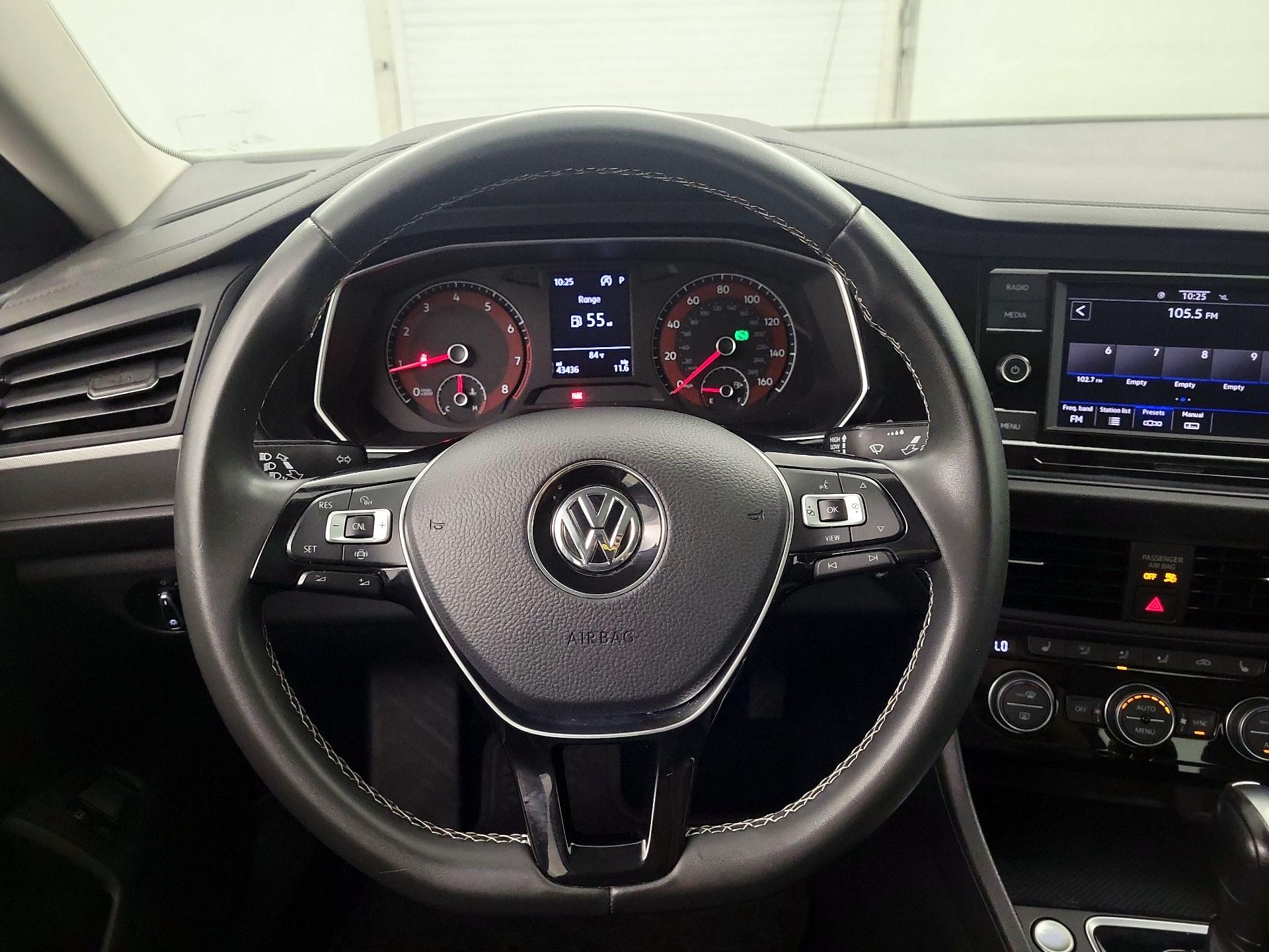 Thumbnail: 2021 Volkswagen Jetta - 10