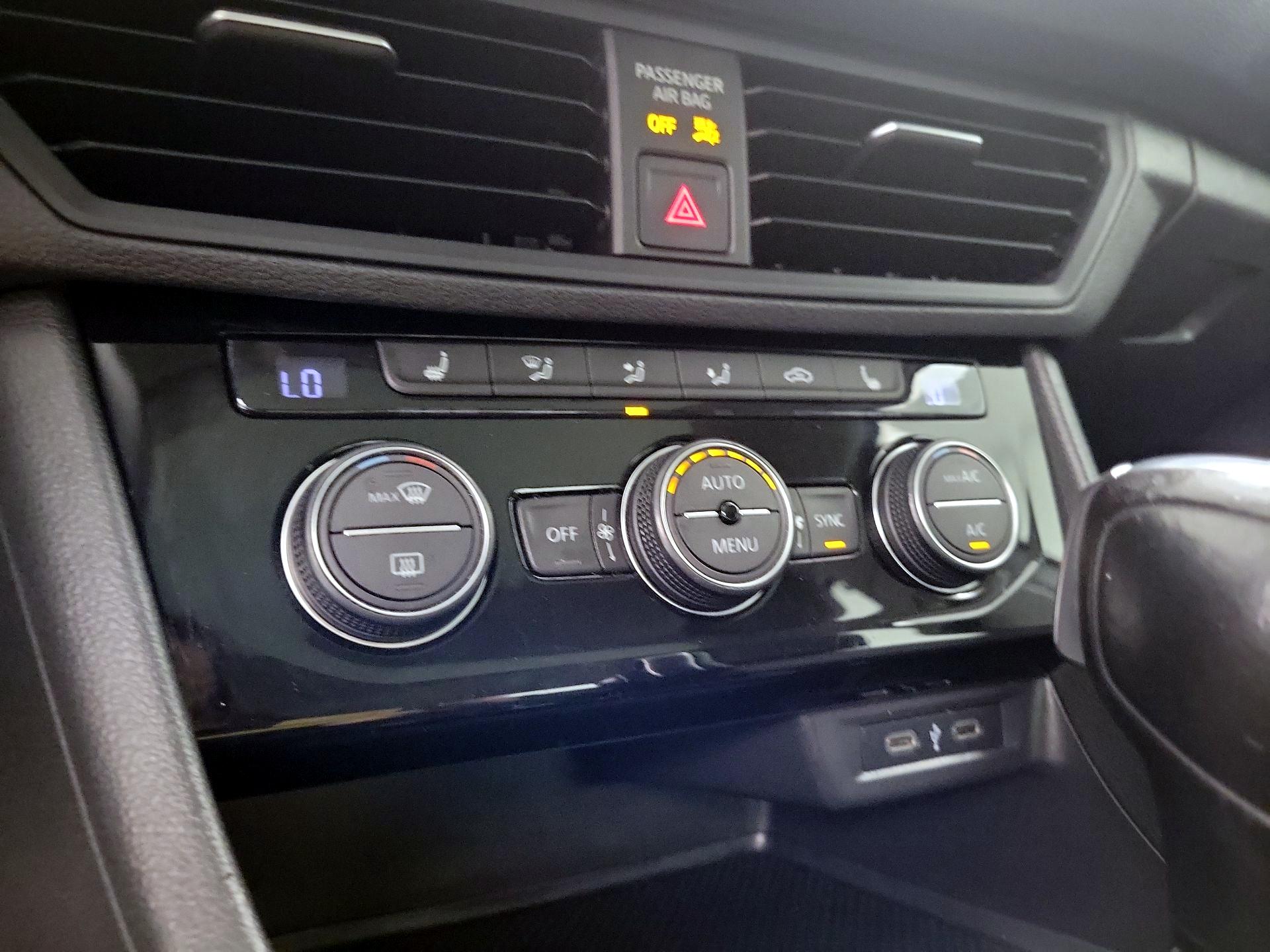 Thumbnail: 2021 Volkswagen Jetta - 16