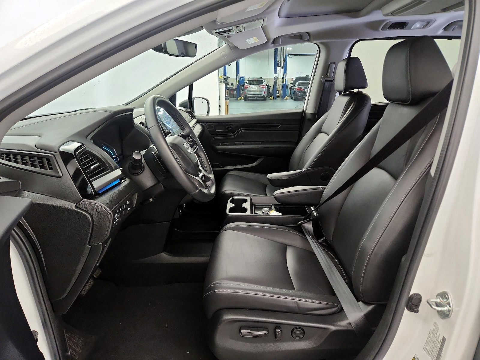 2023 Honda Odyssey Touring - Photo 12
