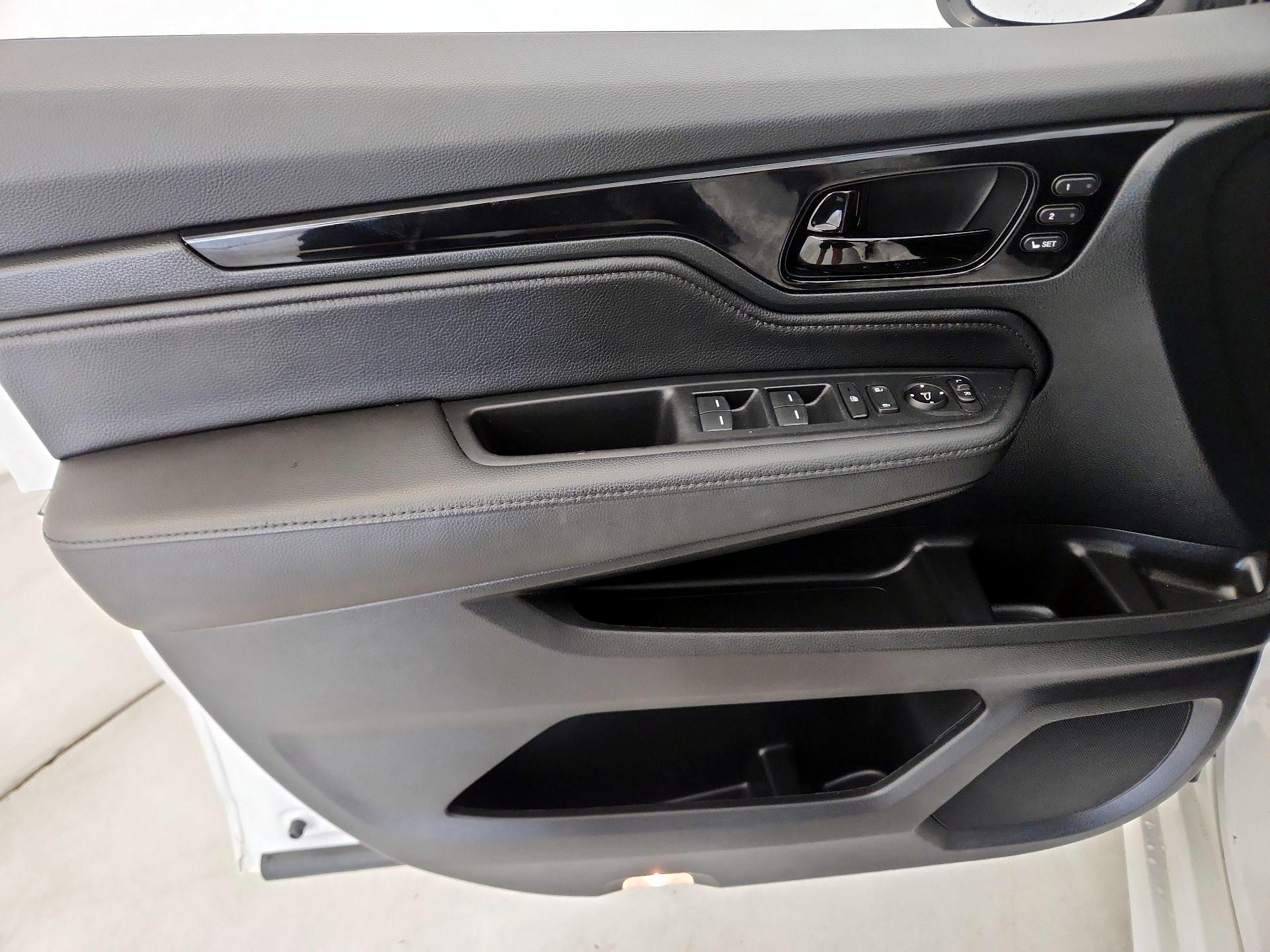 Thumbnail: 2023 Honda Odyssey - 12
