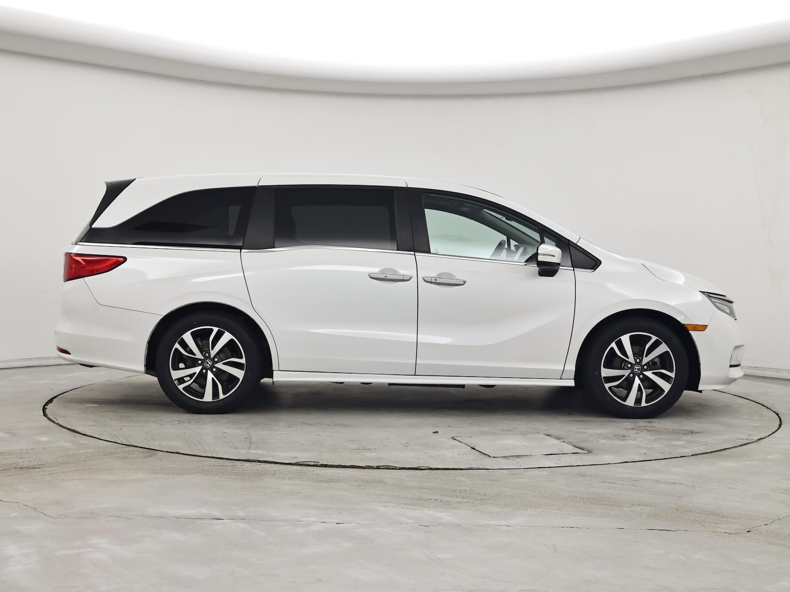 2023 Honda Odyssey Touring - Photo 8