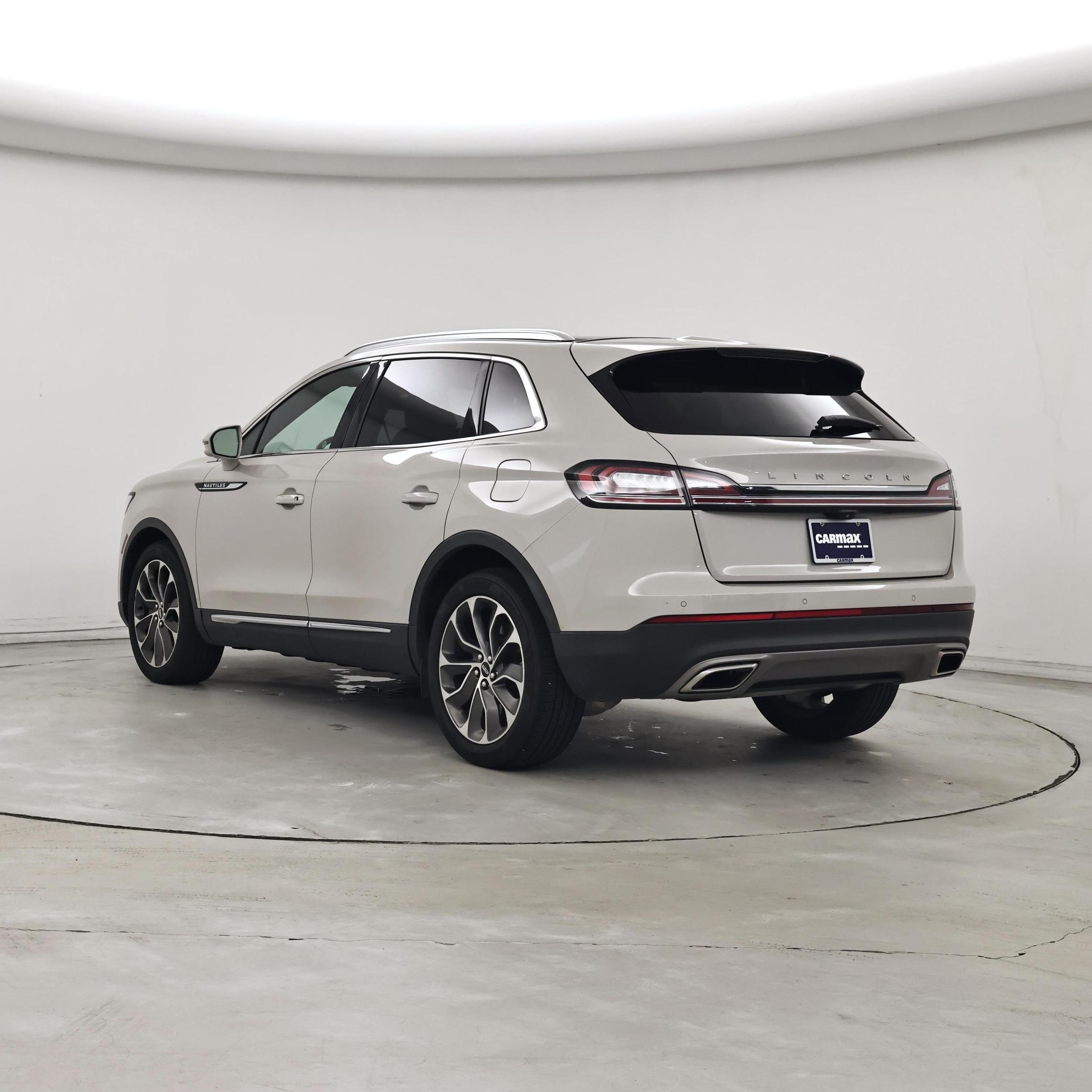 Thumbnail: 2022 Lincoln Nautilus - 2