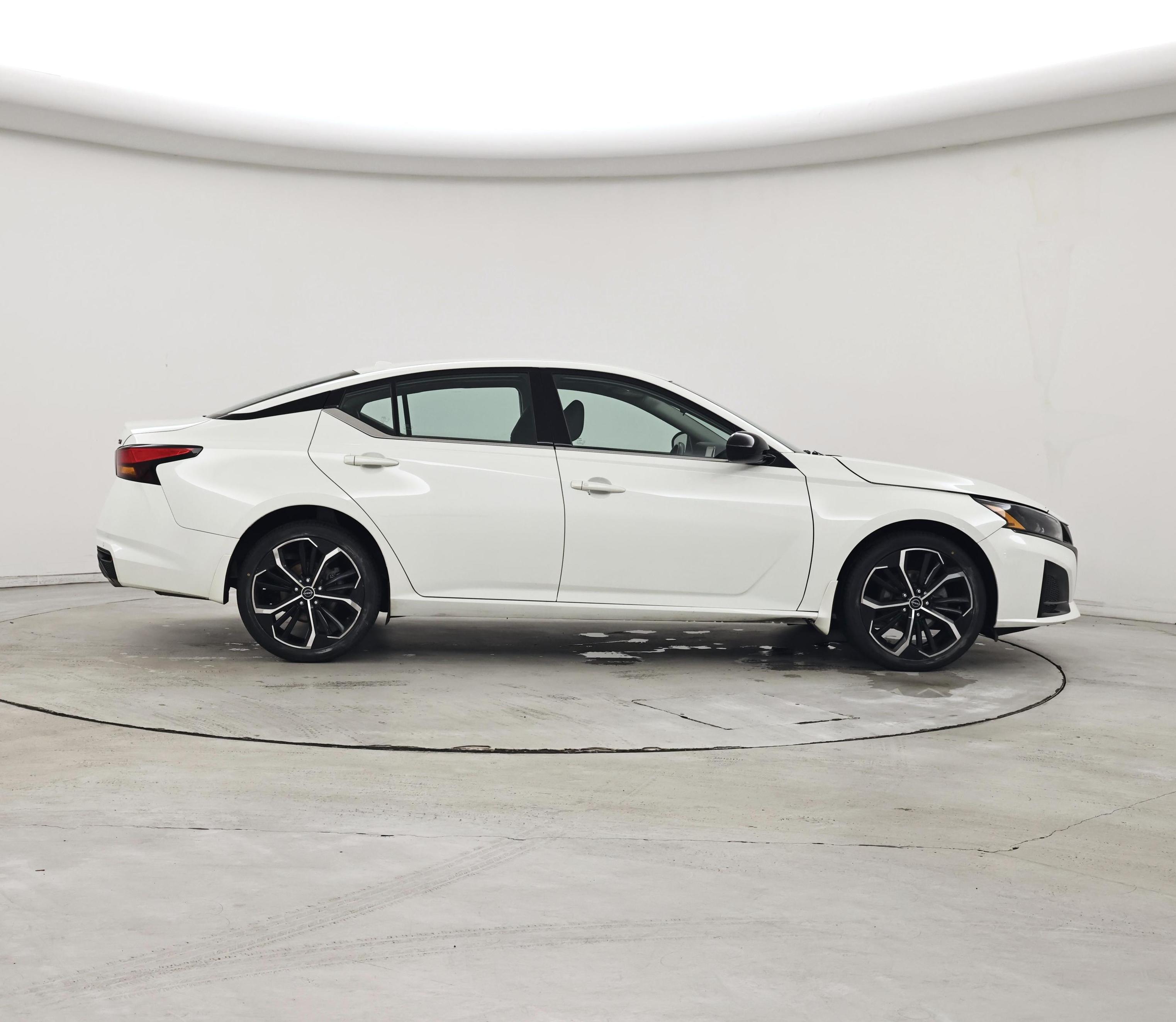 Thumbnail: 2023 Nissan Altima - 7