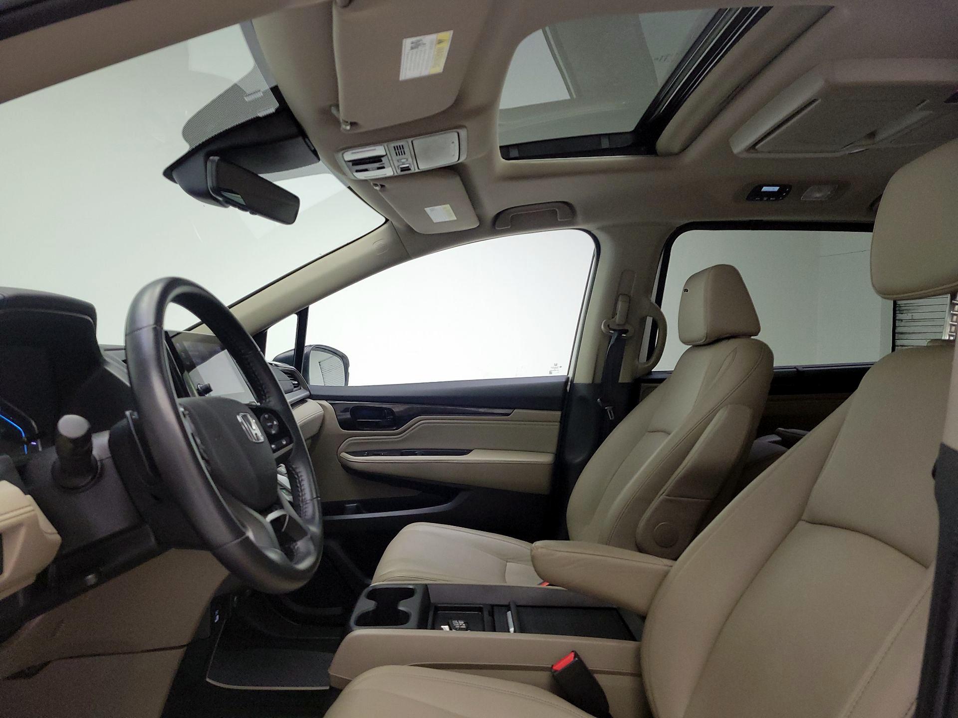 Thumbnail: 2023 Honda Odyssey - 20