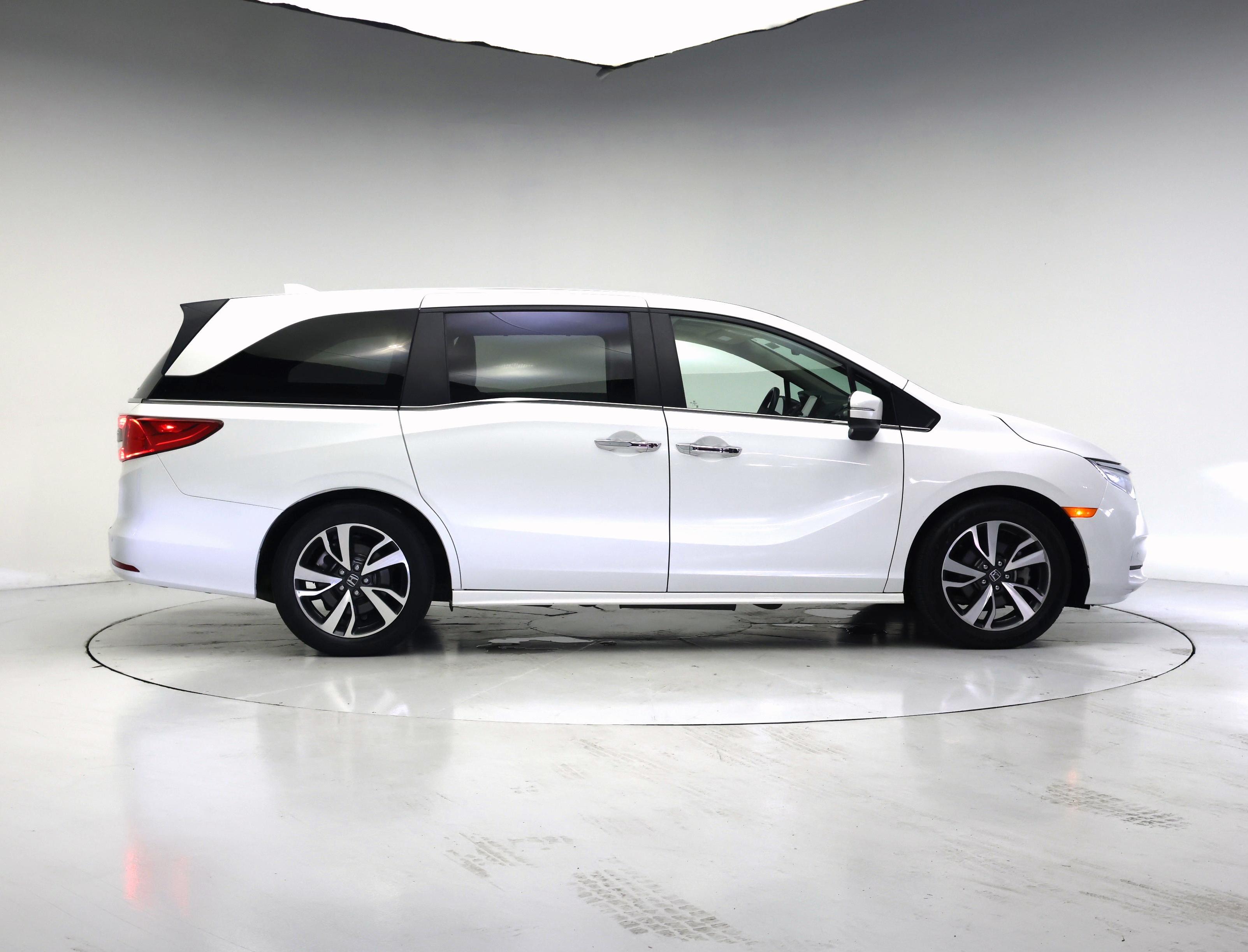 Thumbnail: 2023 Honda Odyssey - 7