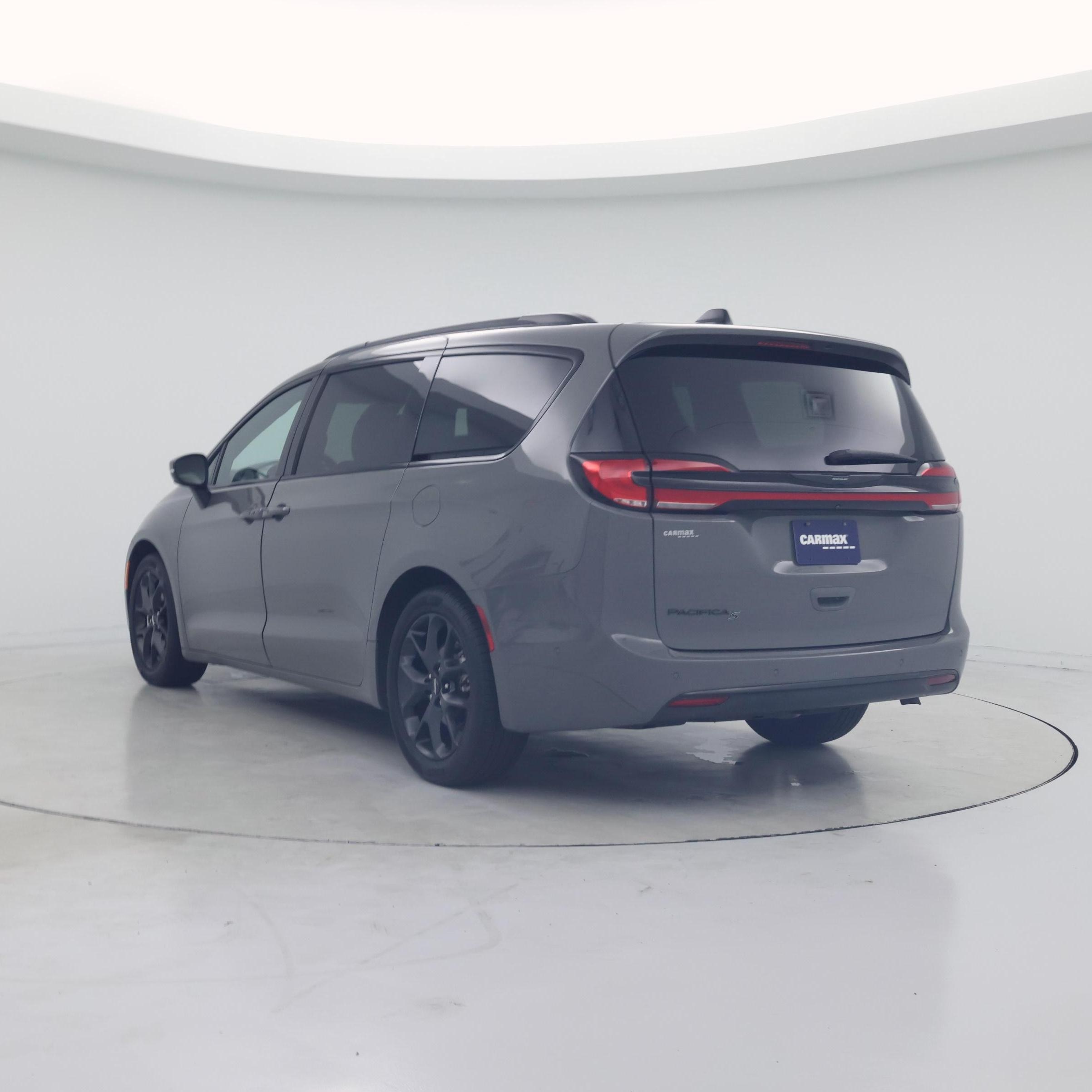 Thumbnail: 2023 Chrysler Pacifica - 2